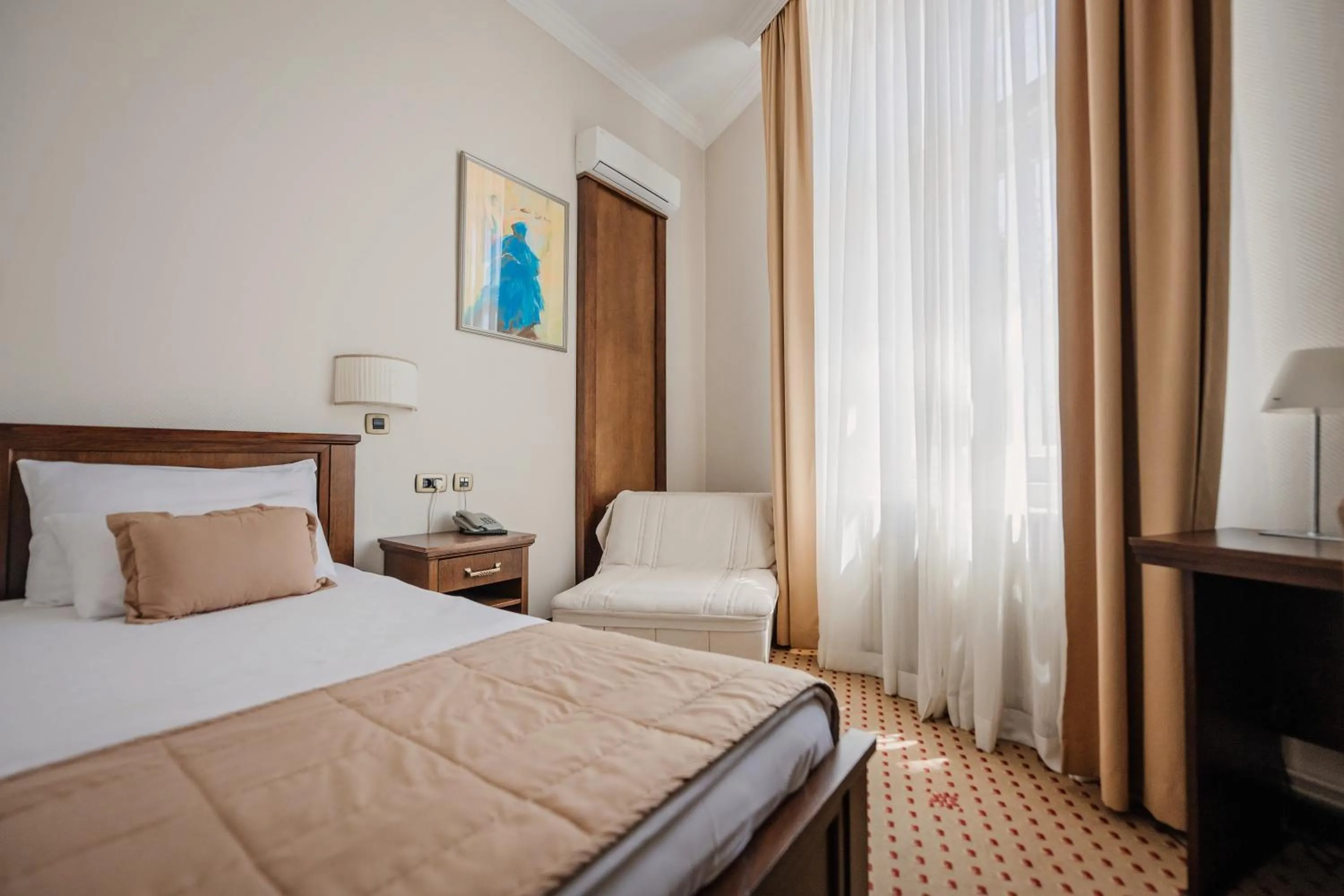 Bed in Hotel Beograd