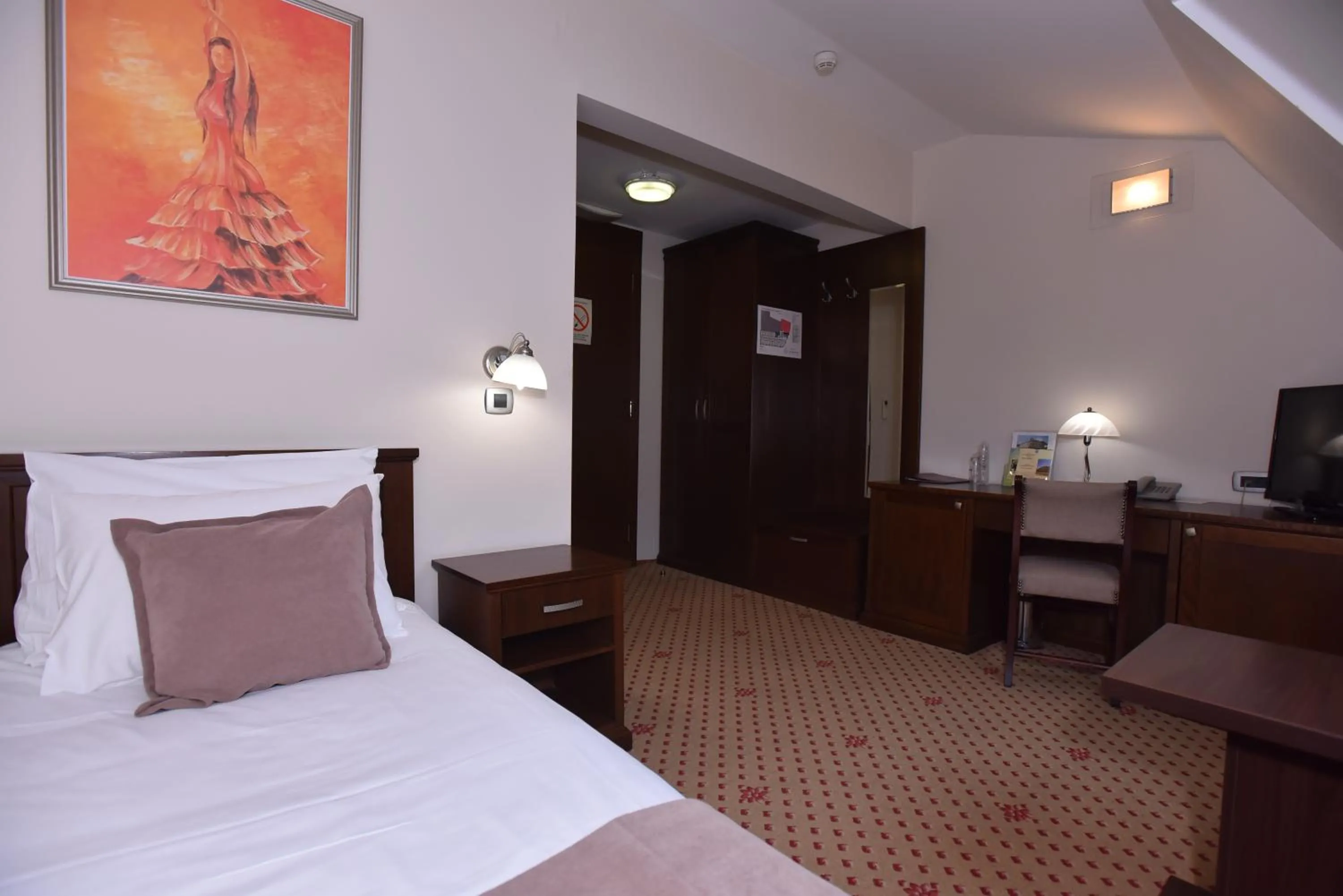 Bed in Hotel Beograd