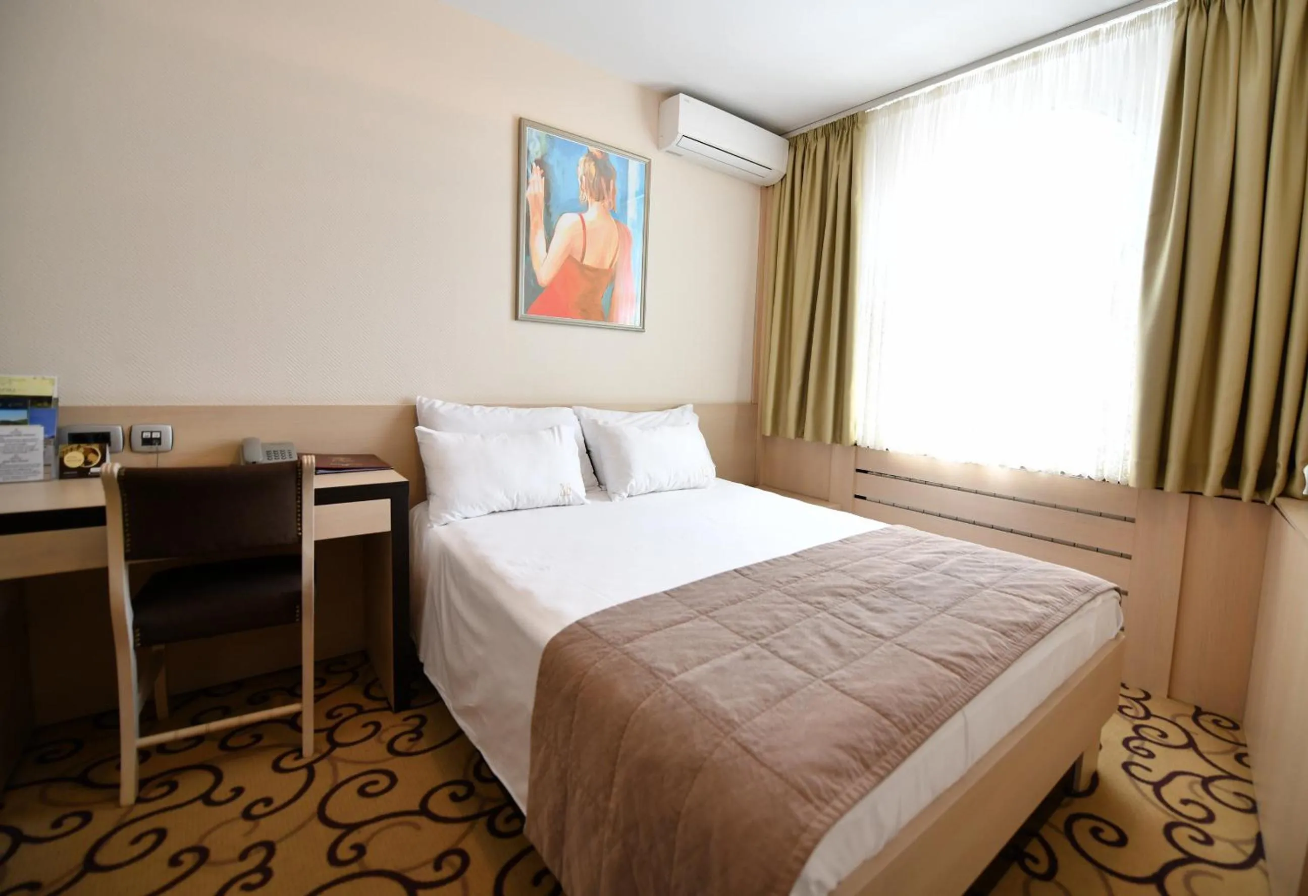 Bed in Hotel Beograd