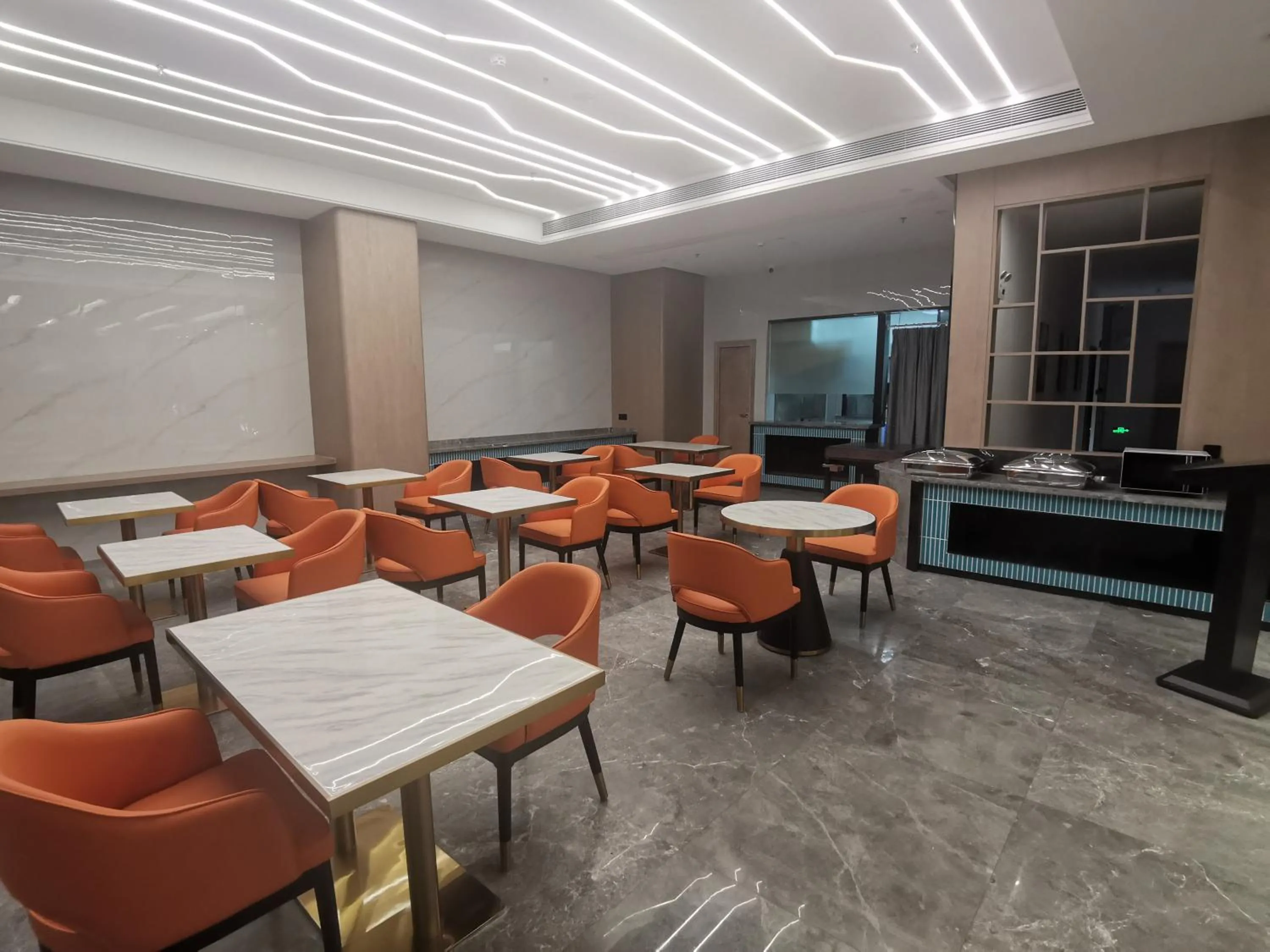 Restaurant/places to eat in The Skytel Shenzhen Shekou