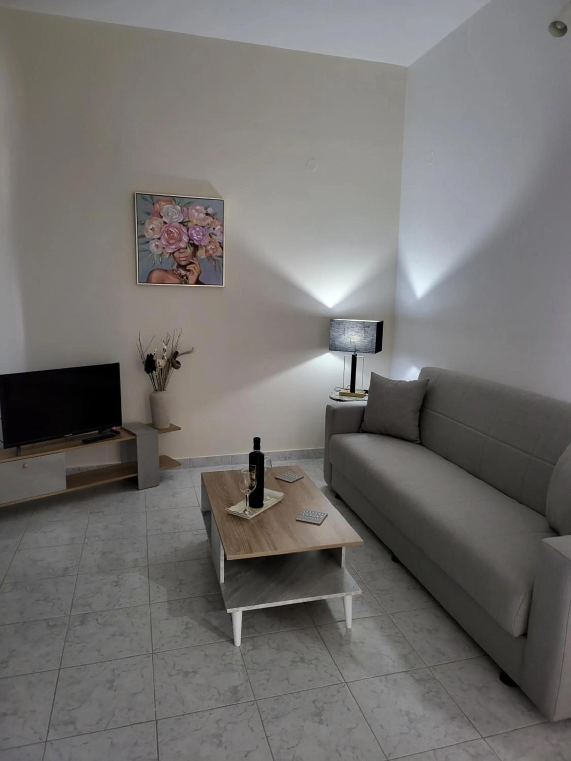 TV and multimedia in Pyrgos Hotel Apartments