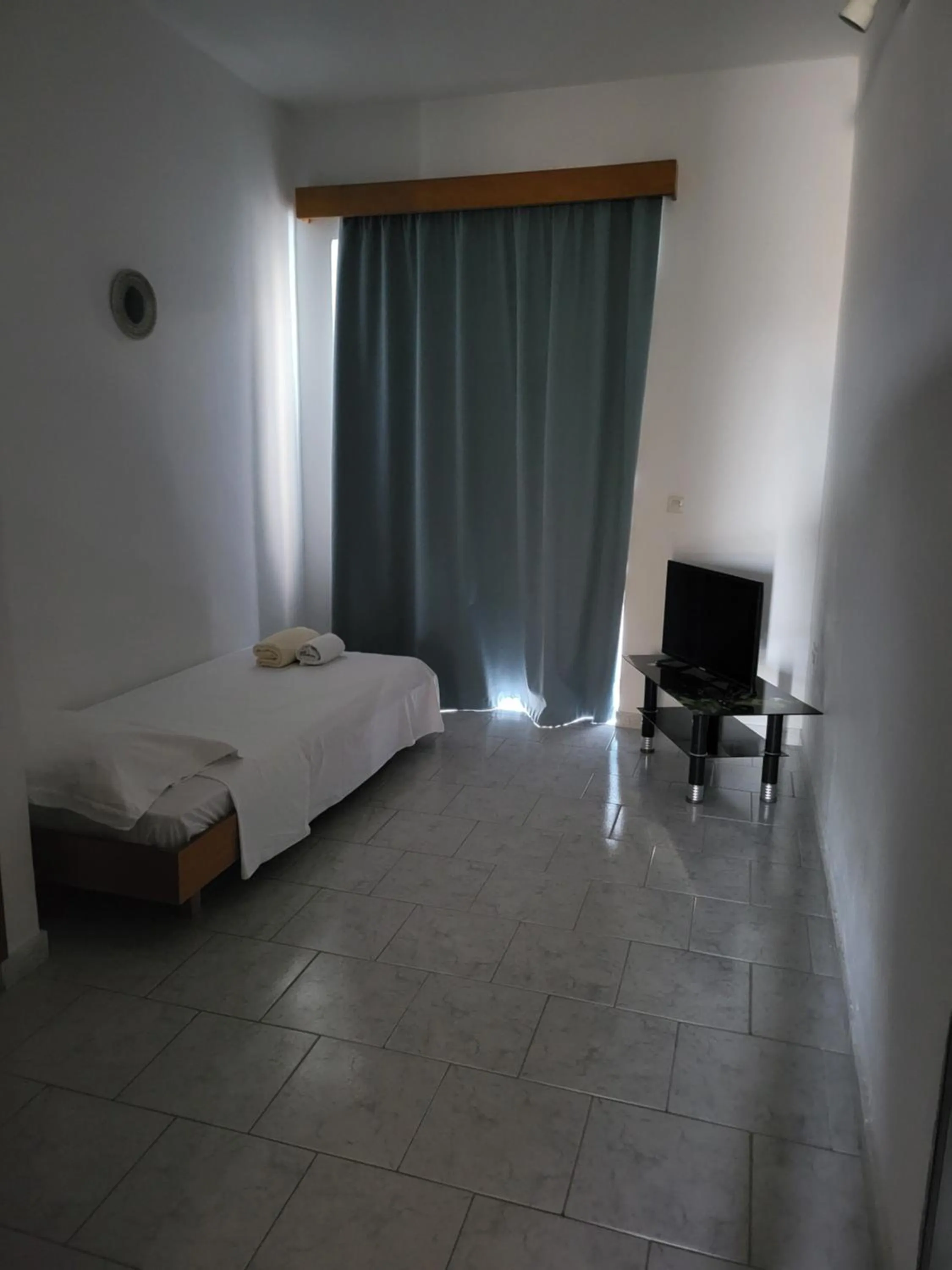 TV and multimedia, Bed in Pyrgos Hotel Apartments