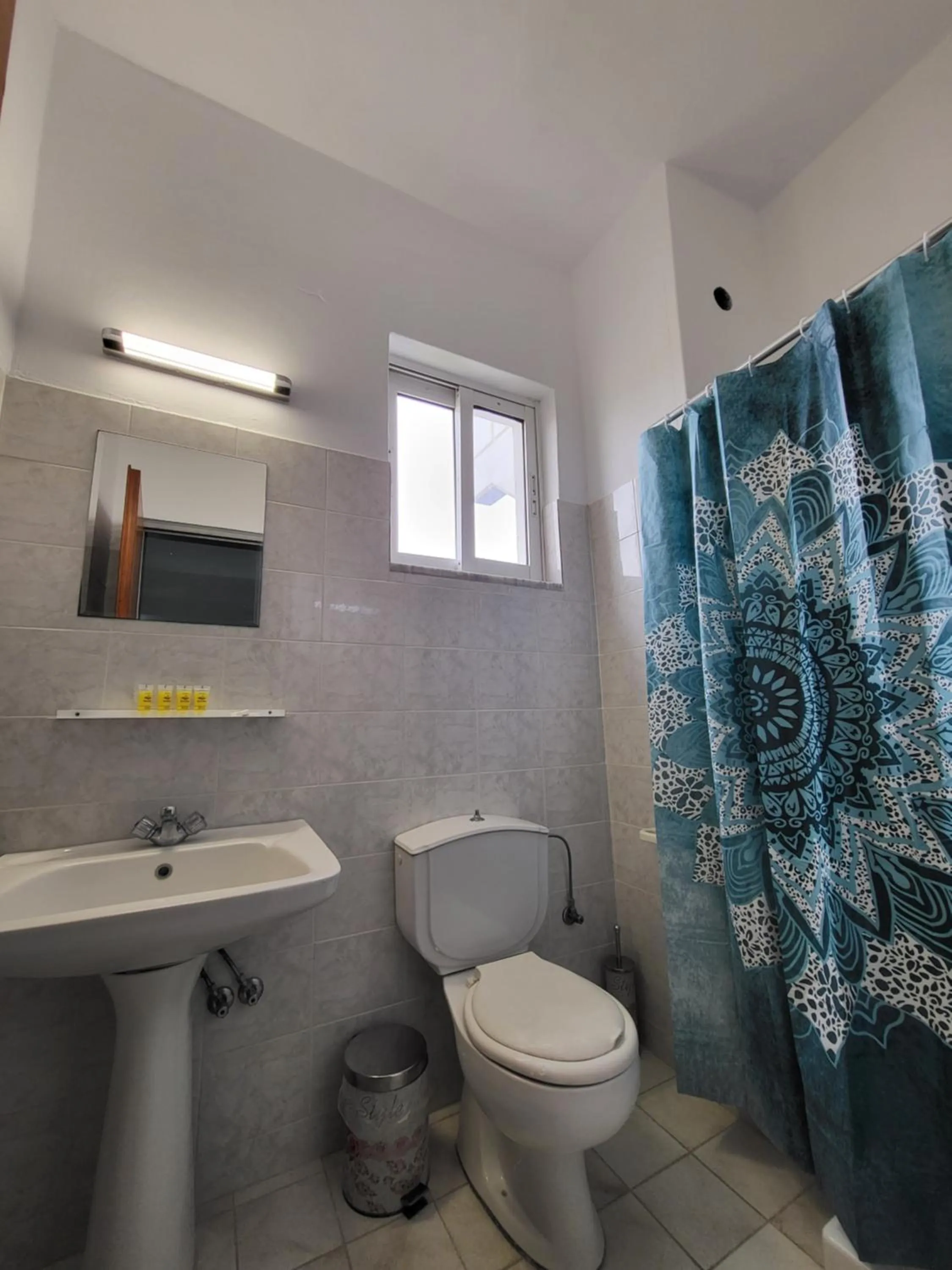 Shower in Pyrgos Hotel Apartments