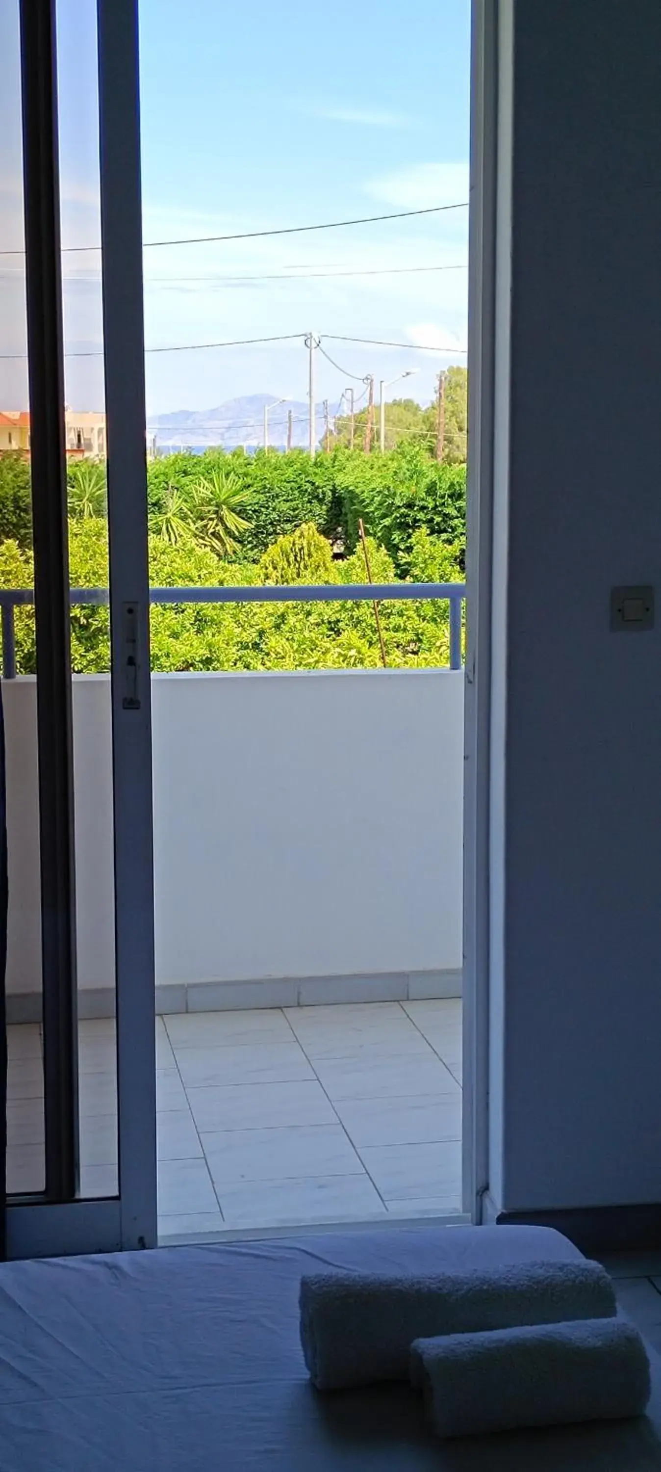 Triple Room with View in Pyrgos Hotel Apartments Triple Room with View in Pyrgos Hotel Apartments