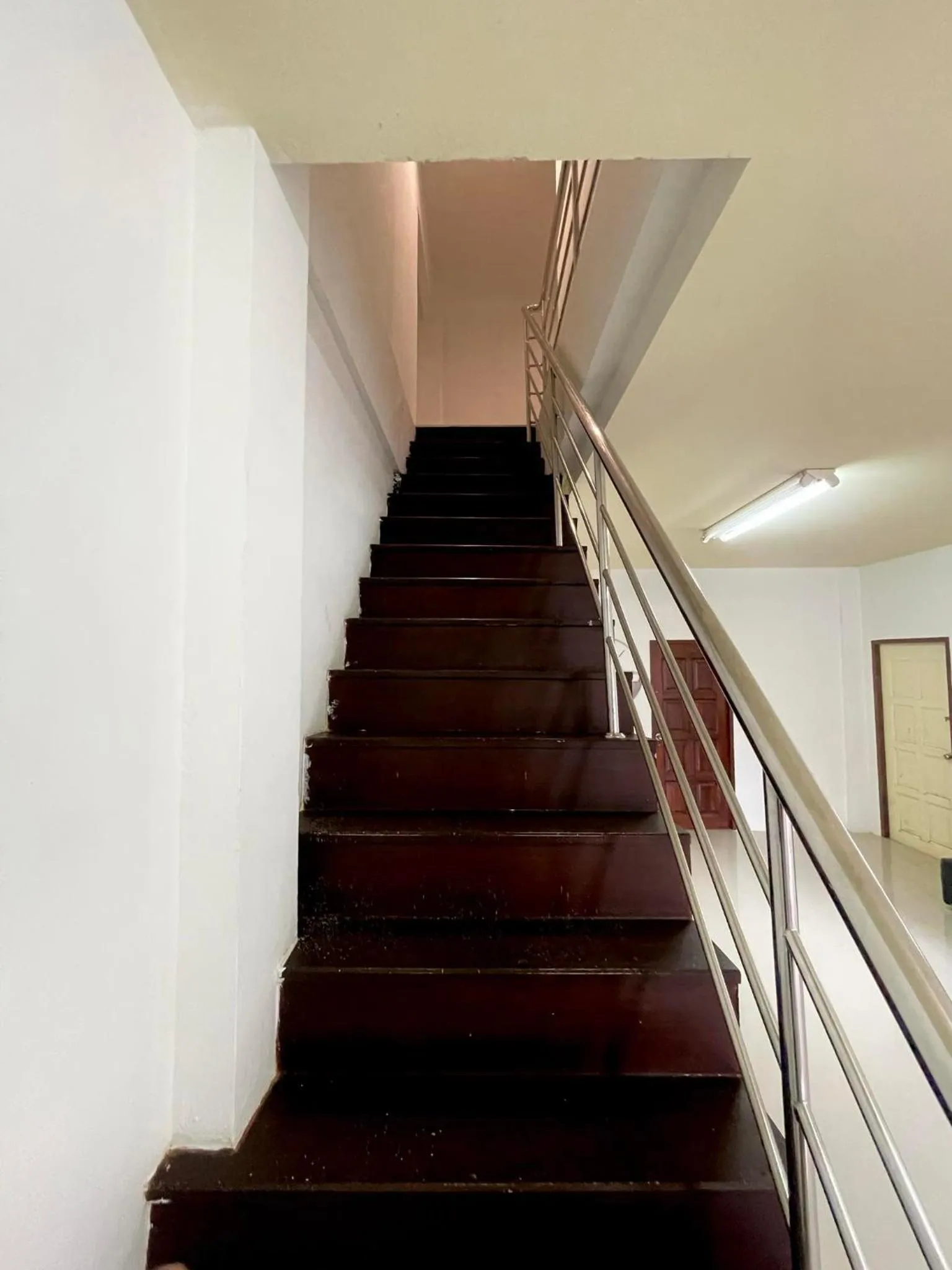 Property building in Lamoon 90s