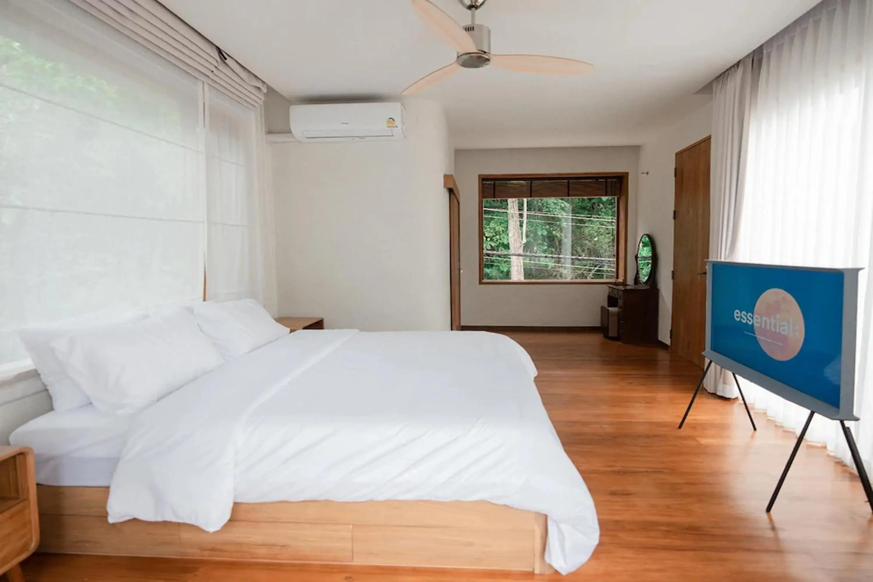 Bed in Taryn Tara Cafe and Stay Bed in Taryn Tara Cafe and Stay