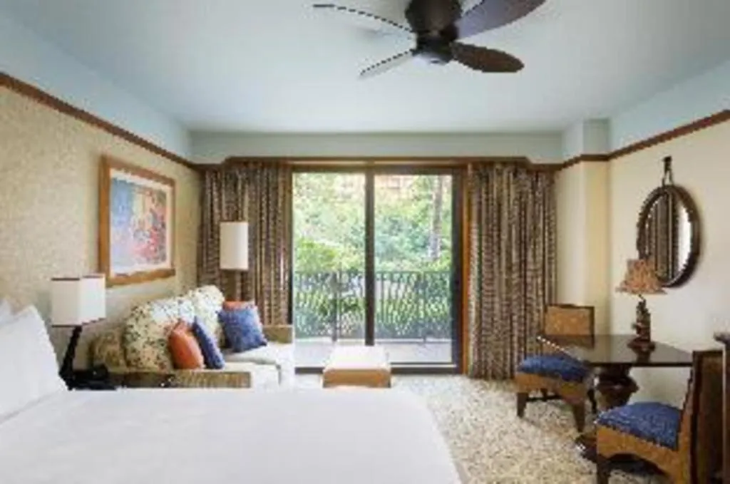 Bed in Aulani, A Disney Resort And Spa