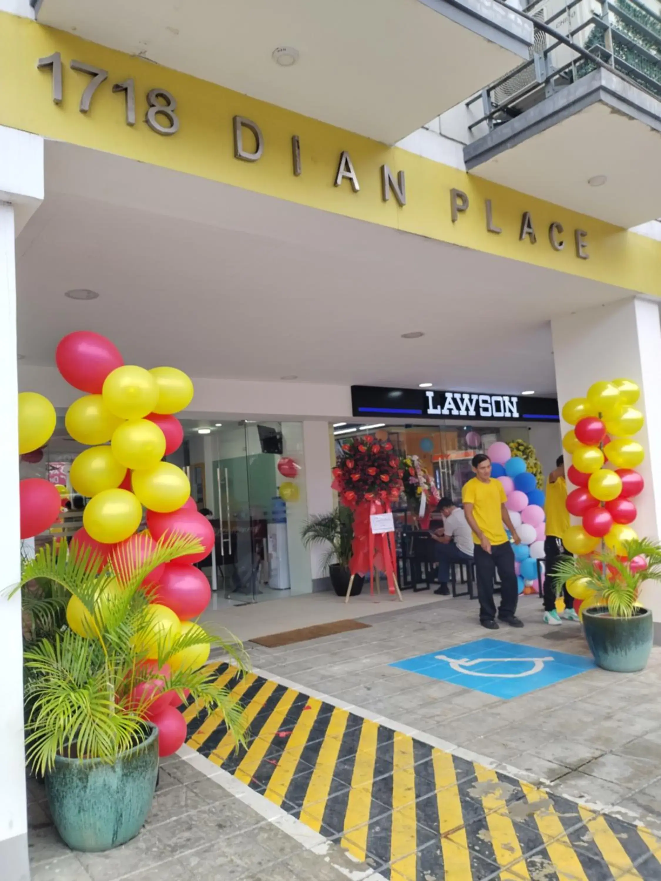 Property building in Dian SUITES 1 Property building in Dian SUITES 1