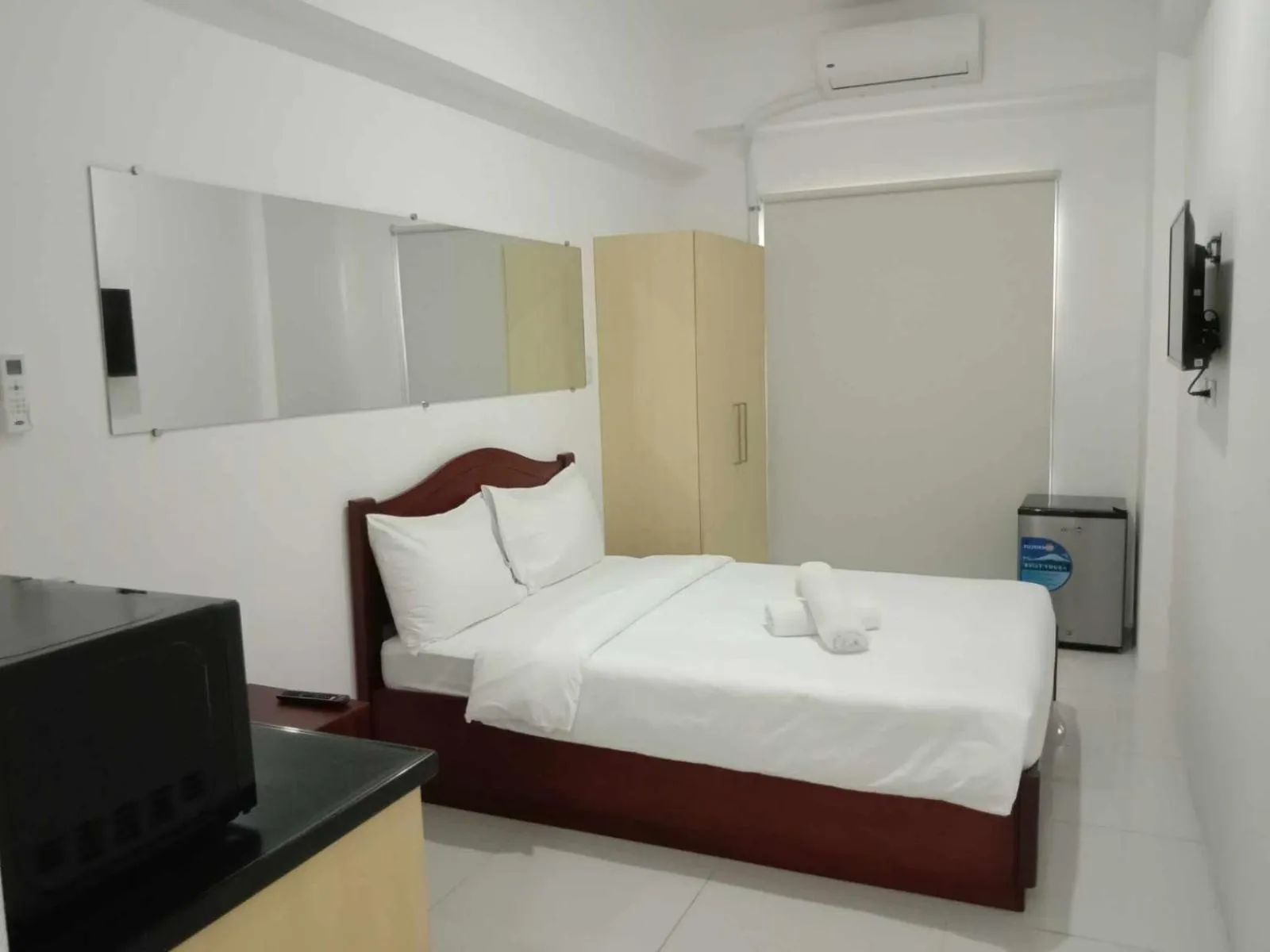 Photo of the whole room, Bed in Dian SUITES 1