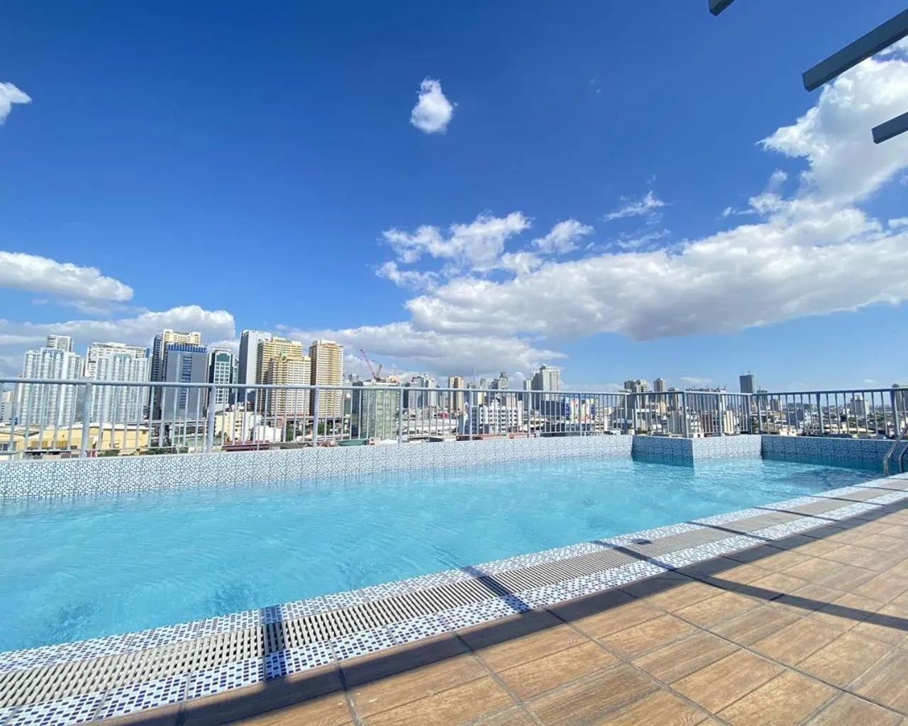 Swimming pool in Dian SUITES 1