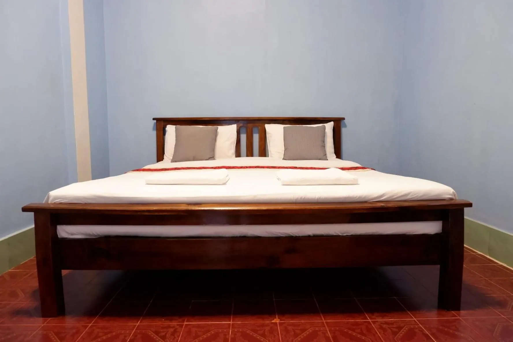 Bed in Marina hut guest house