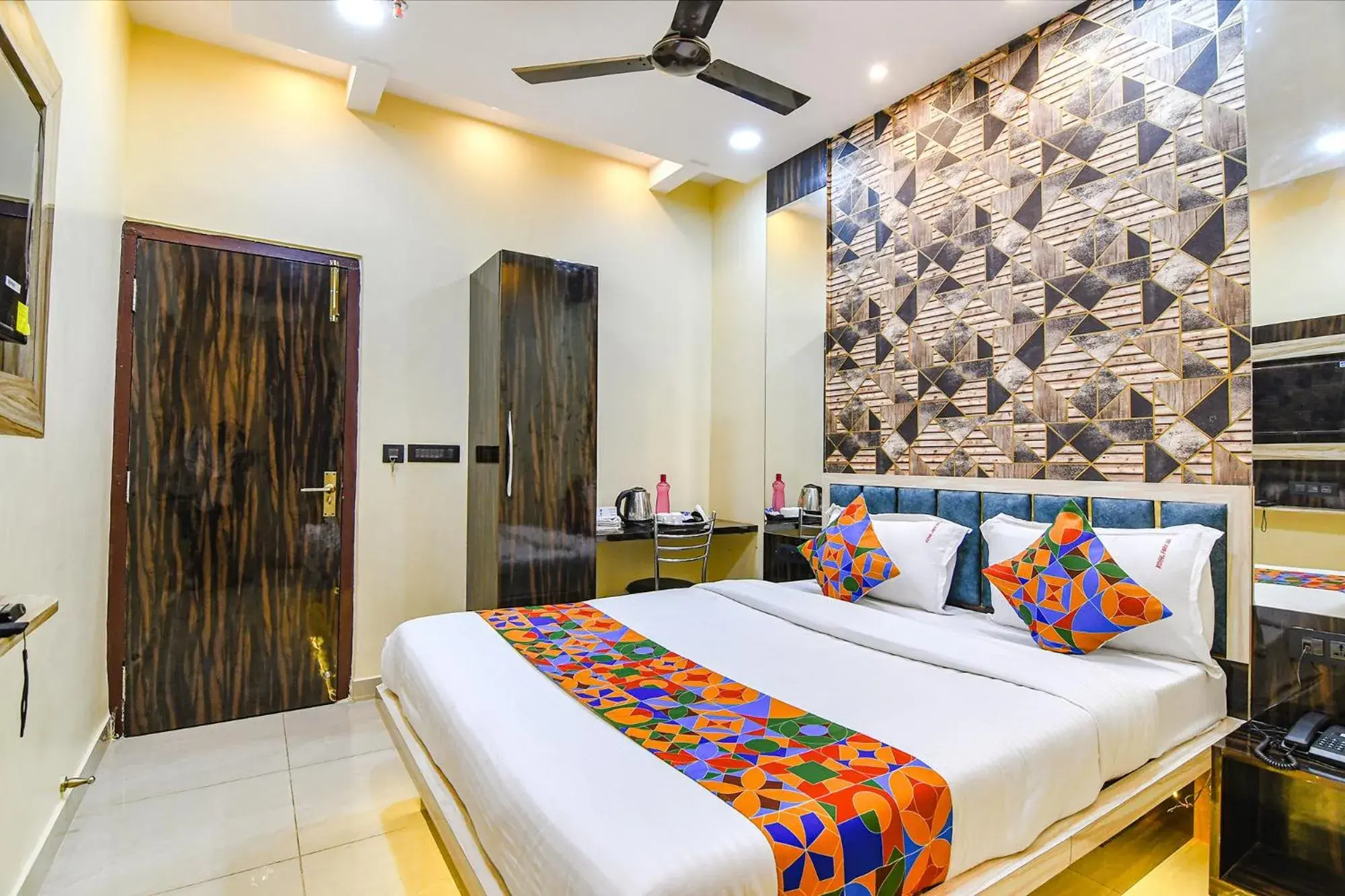 Bed in FabHotel Royal Park Inn - Nr Eden Garden Stadium Bed in FabHotel Royal Park Inn - Nr Eden Garden Stadium