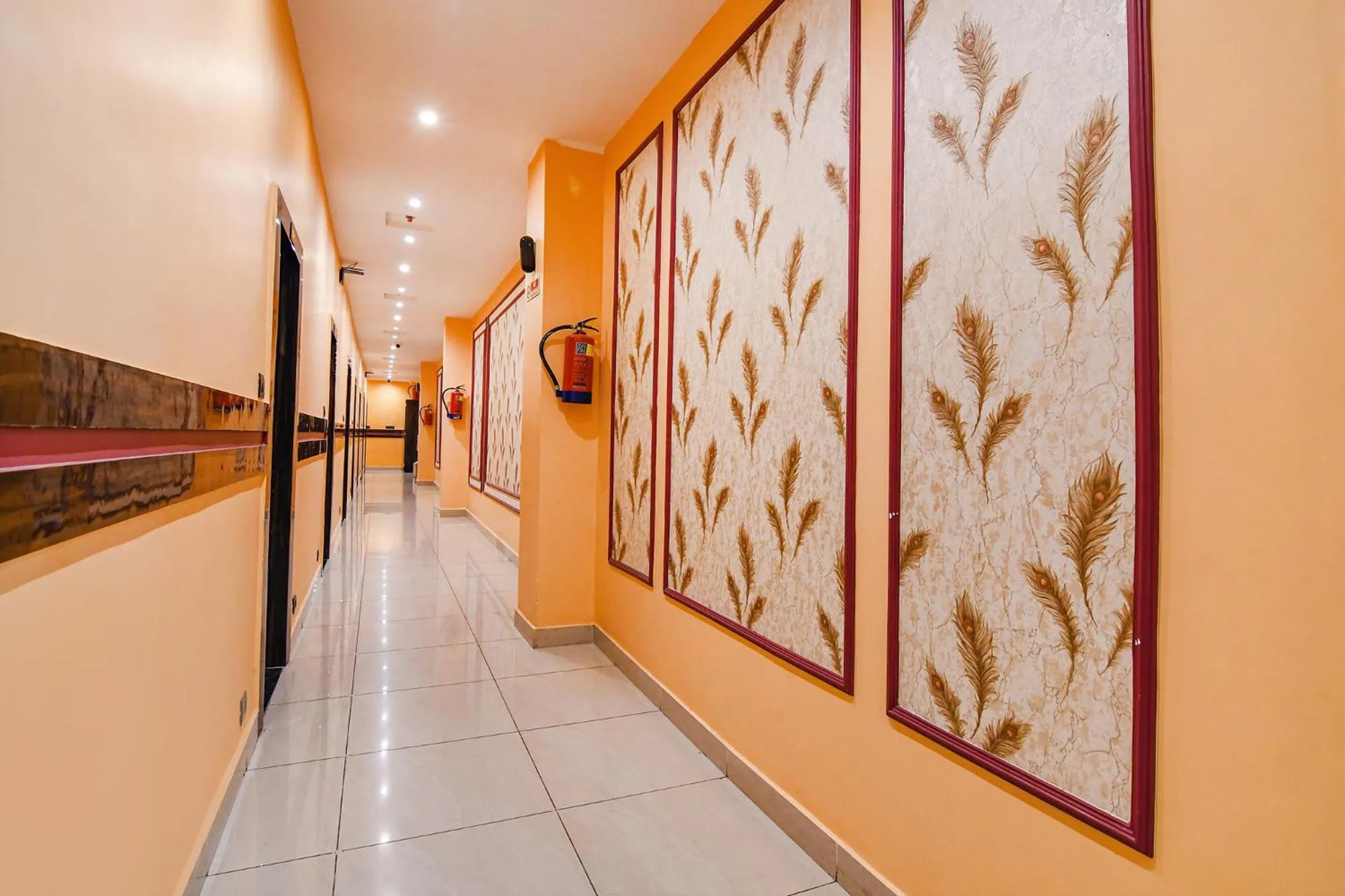 Lobby or reception in FabHotel Royal Park Inn - Nr Eden Garden Stadium