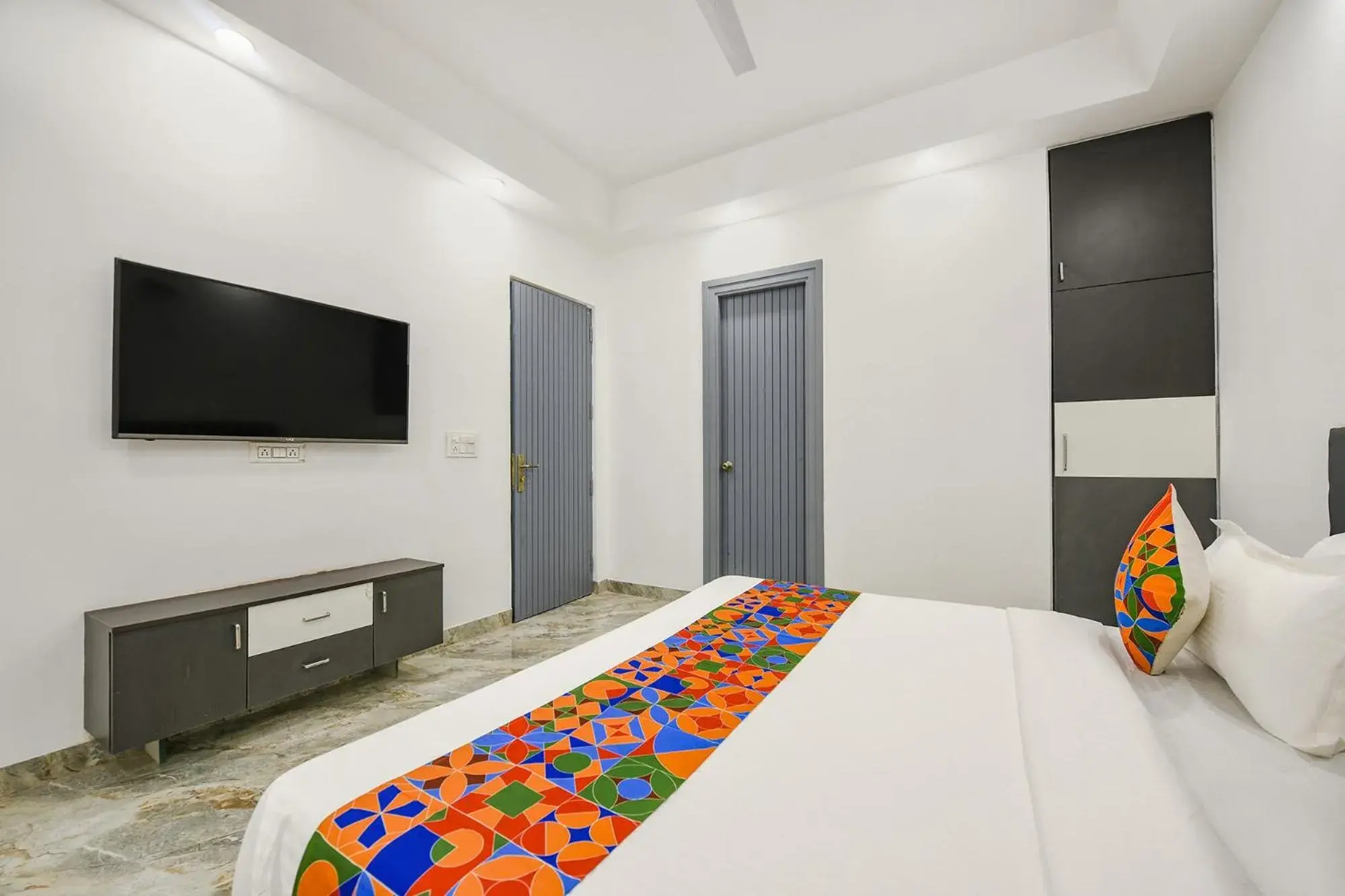 Bed in FabHotel The Premium Villa Bed in FabHotel The Premium Villa