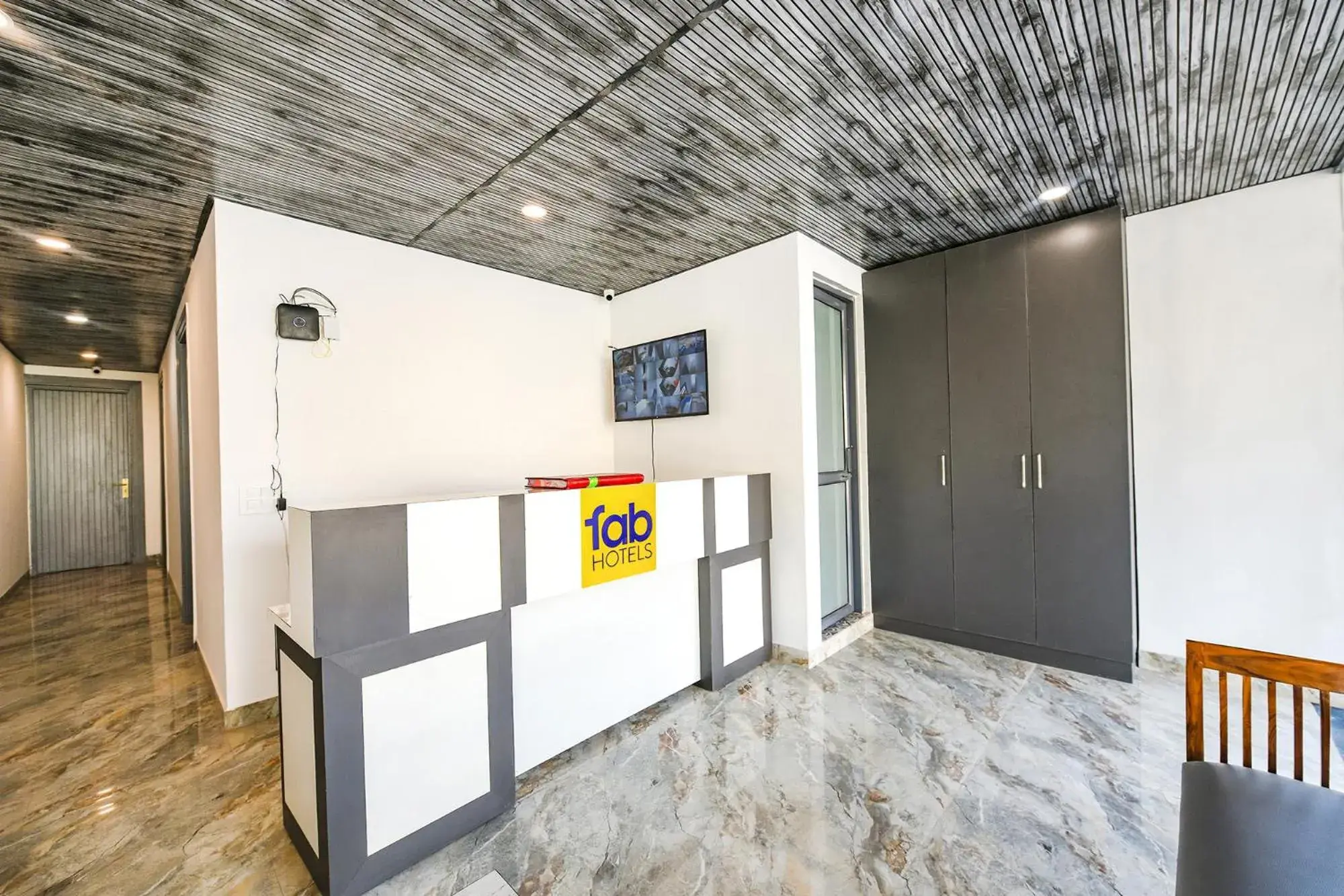 Lobby or reception in FabHotel The Premium Villa Lobby or reception in FabHotel The Premium Villa