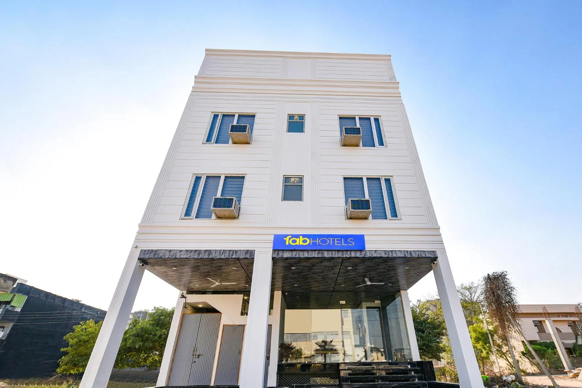 FabHotel The Premium Villa