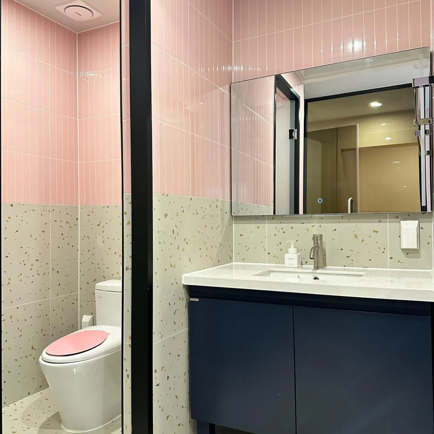 Bathroom in Doan Pool villa & Kids Hotel