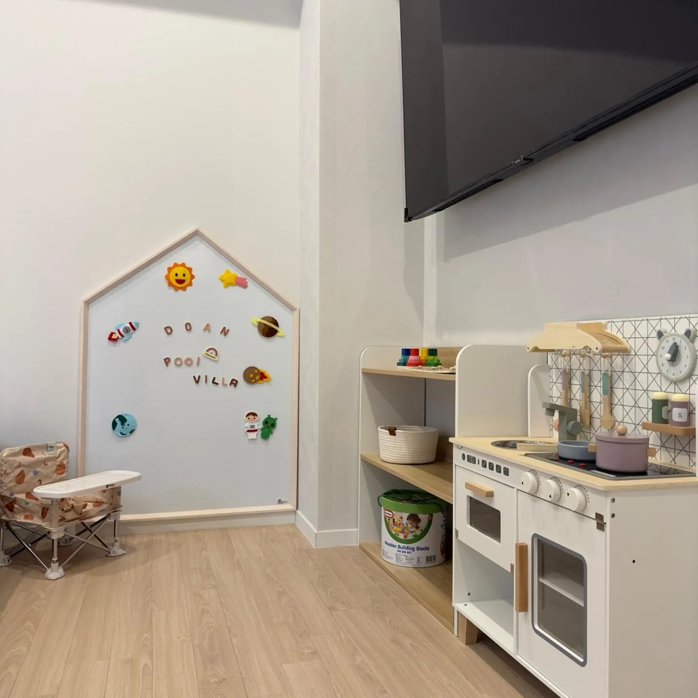 Photo of the whole room in Doan Pool villa & Kids Hotel