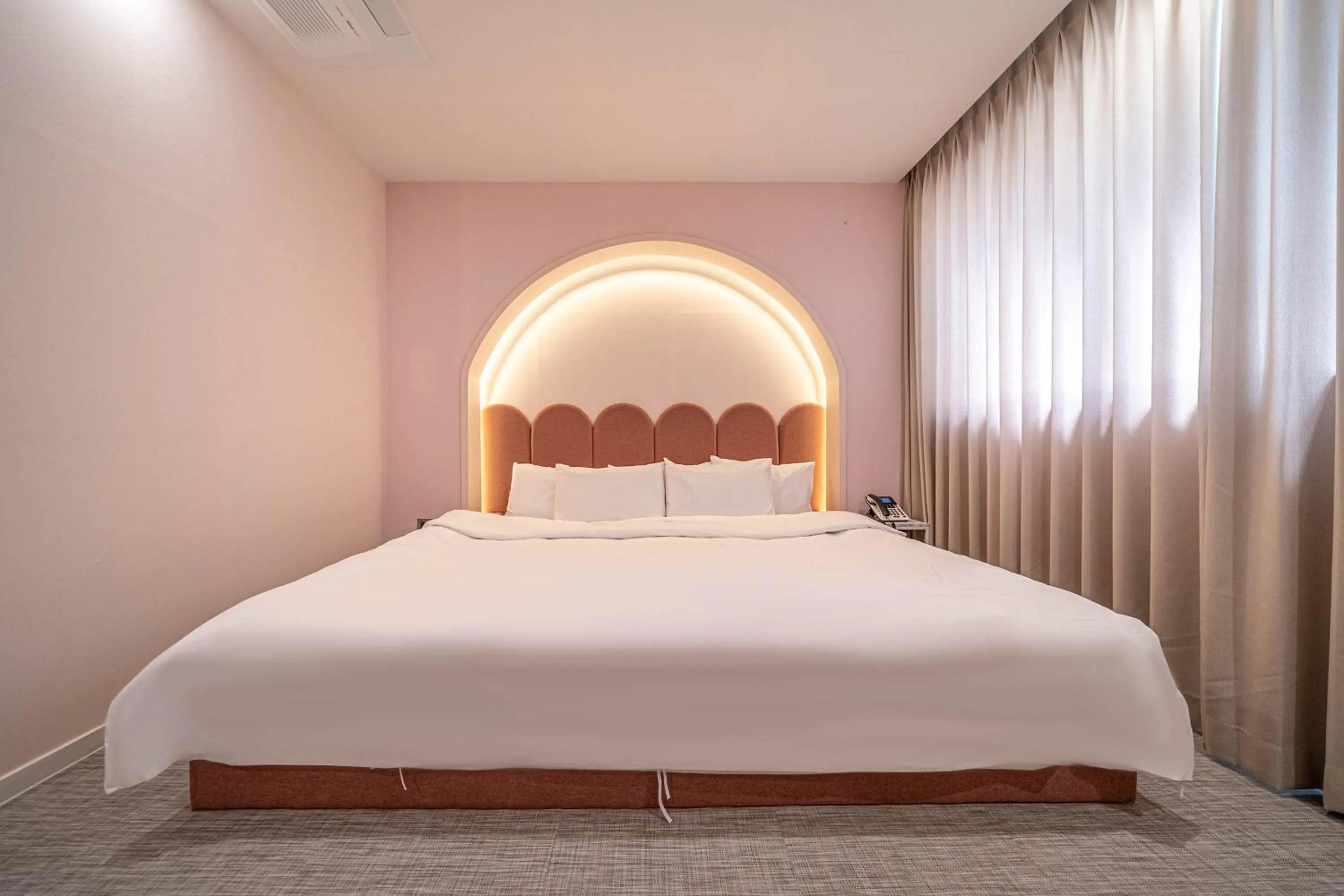 Bed in Doan Pool villa & Kids Hotel