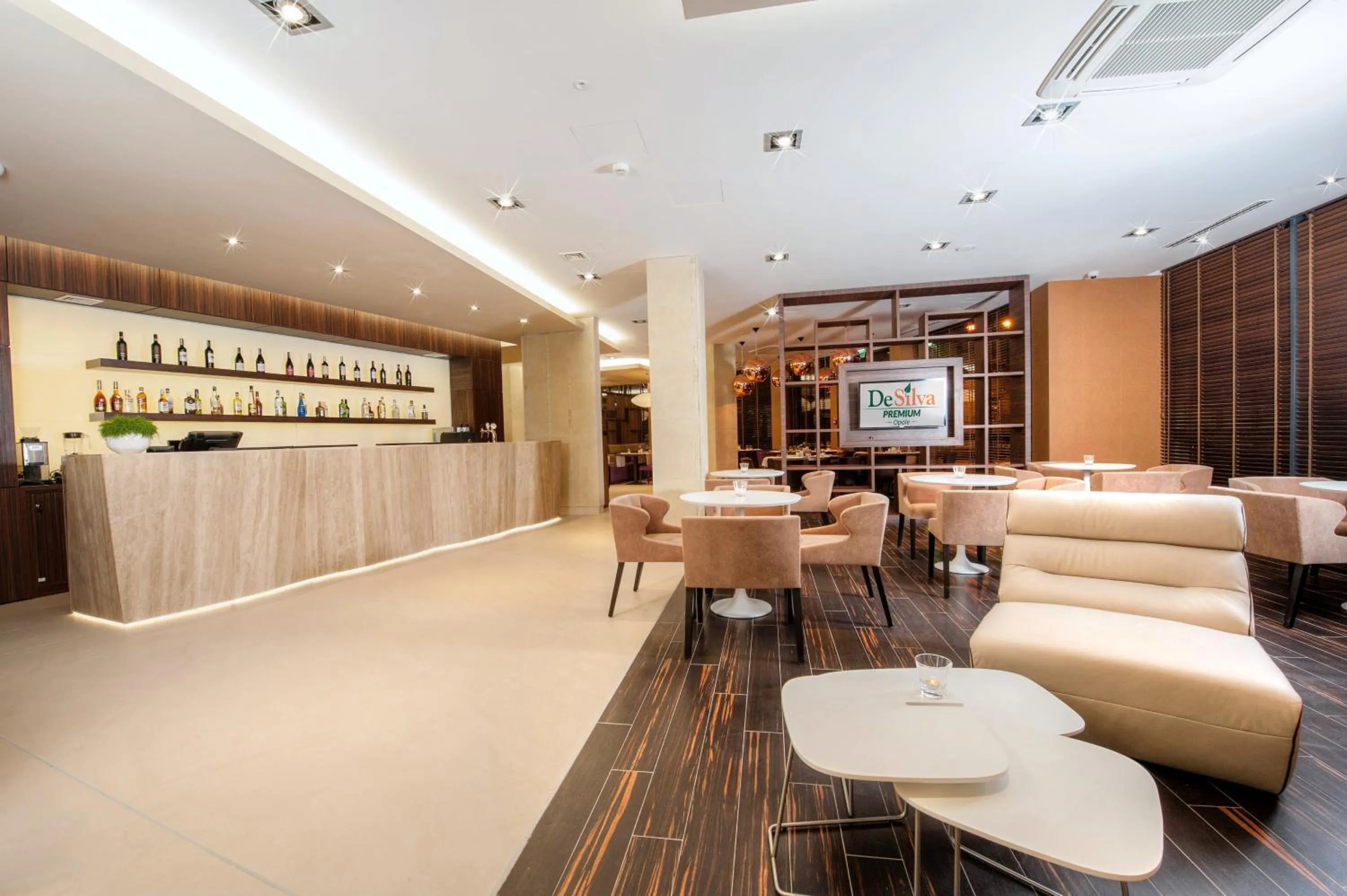 Restaurant/places to eat in Hotel DeSilva Premium Opole