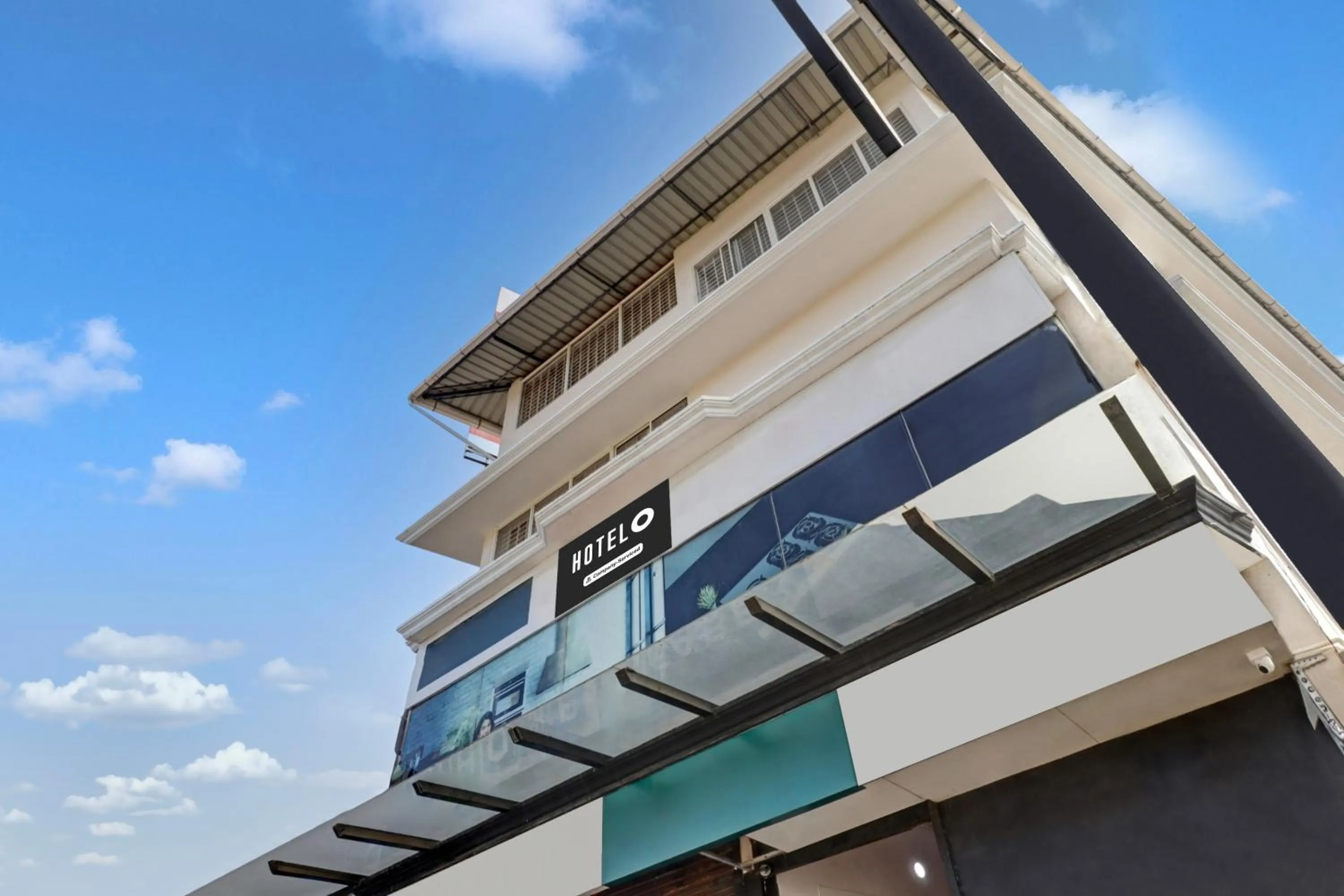 Facade/entrance in Super Hotel O Anayara Near Lulu Mall formerly Timber Residency