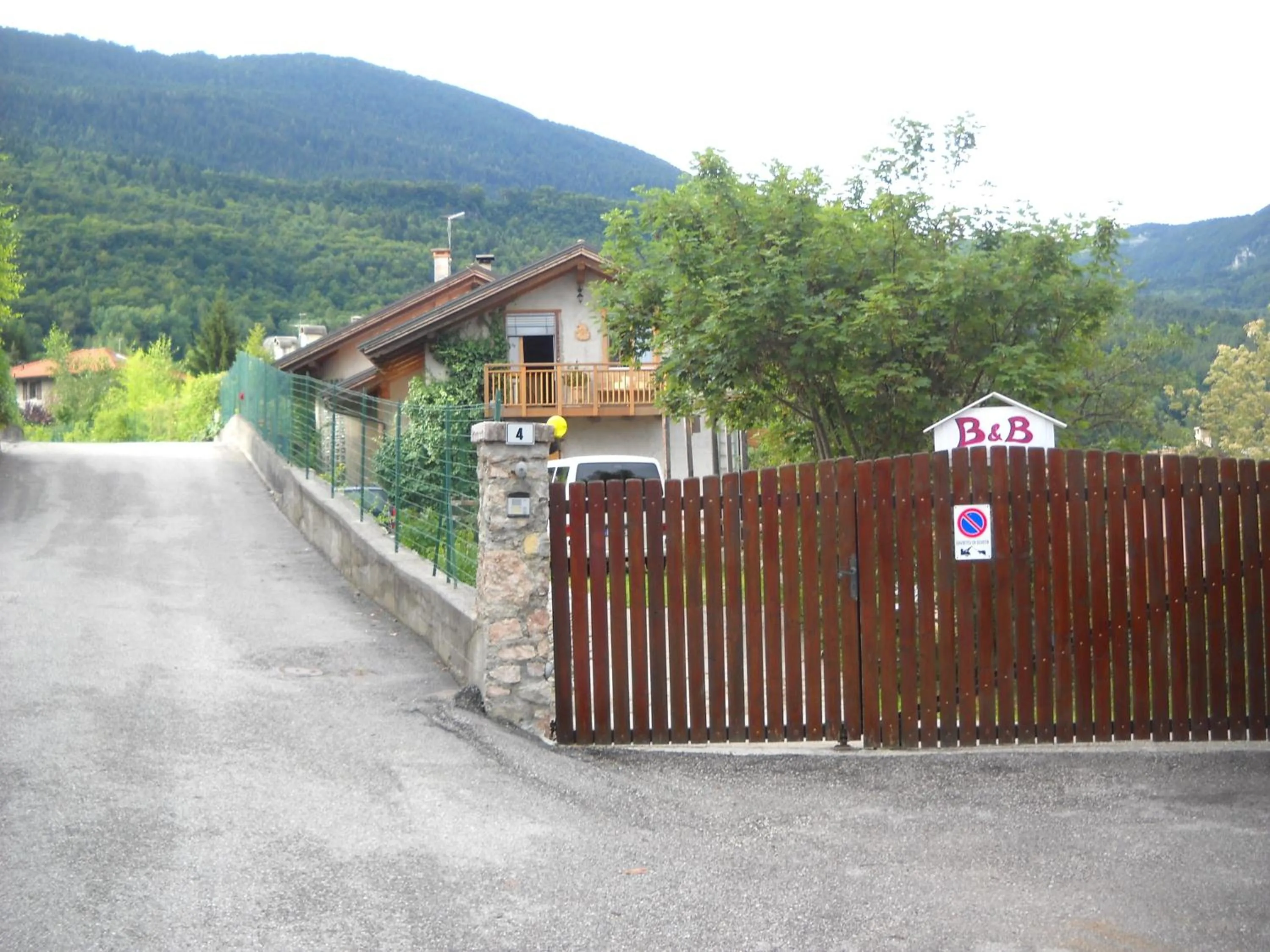 Facade/entrance in B&B Artemia