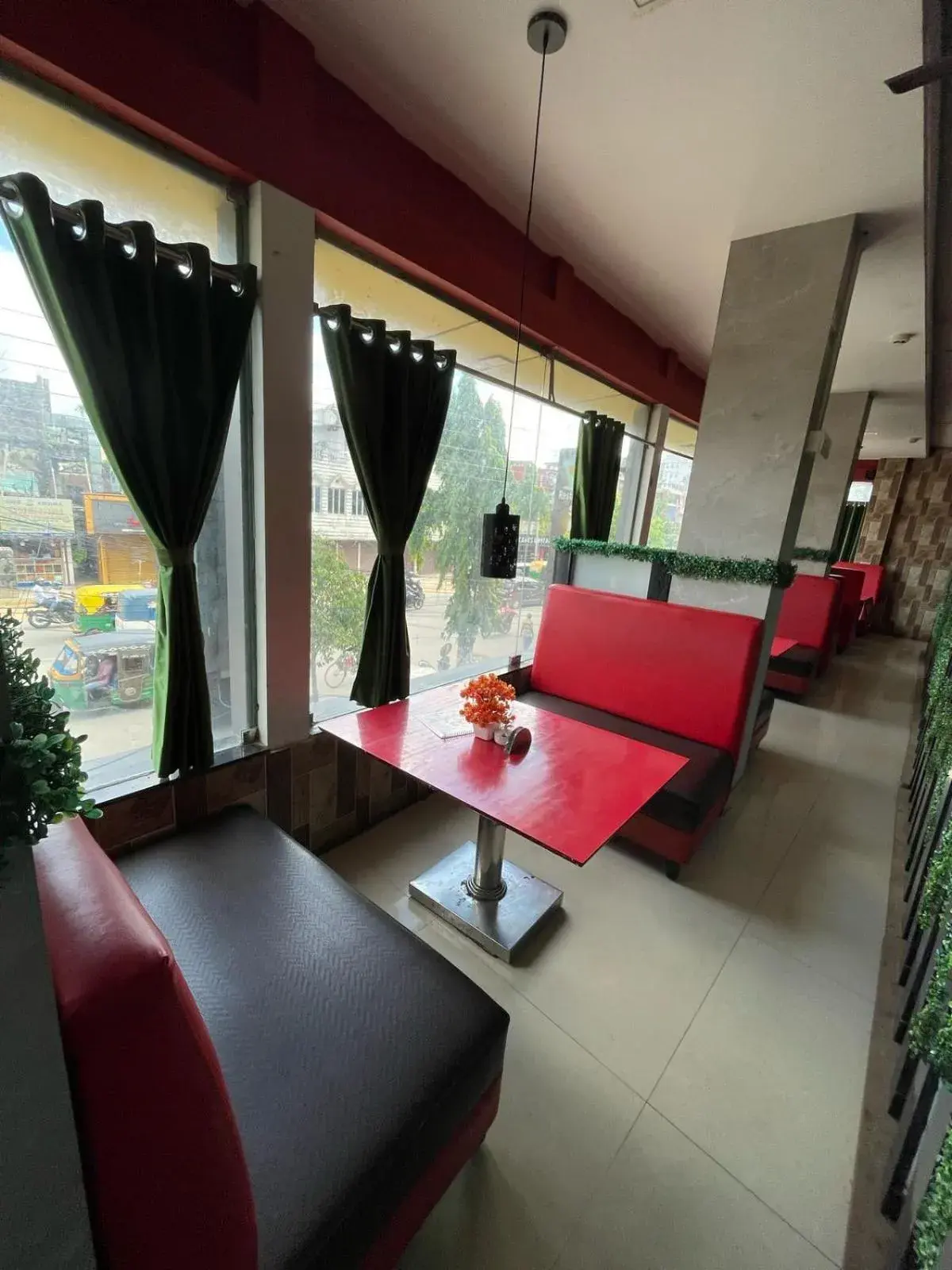 Restaurant/places to eat in Starline Hotel Restaurant/places to eat in Starline Hotel