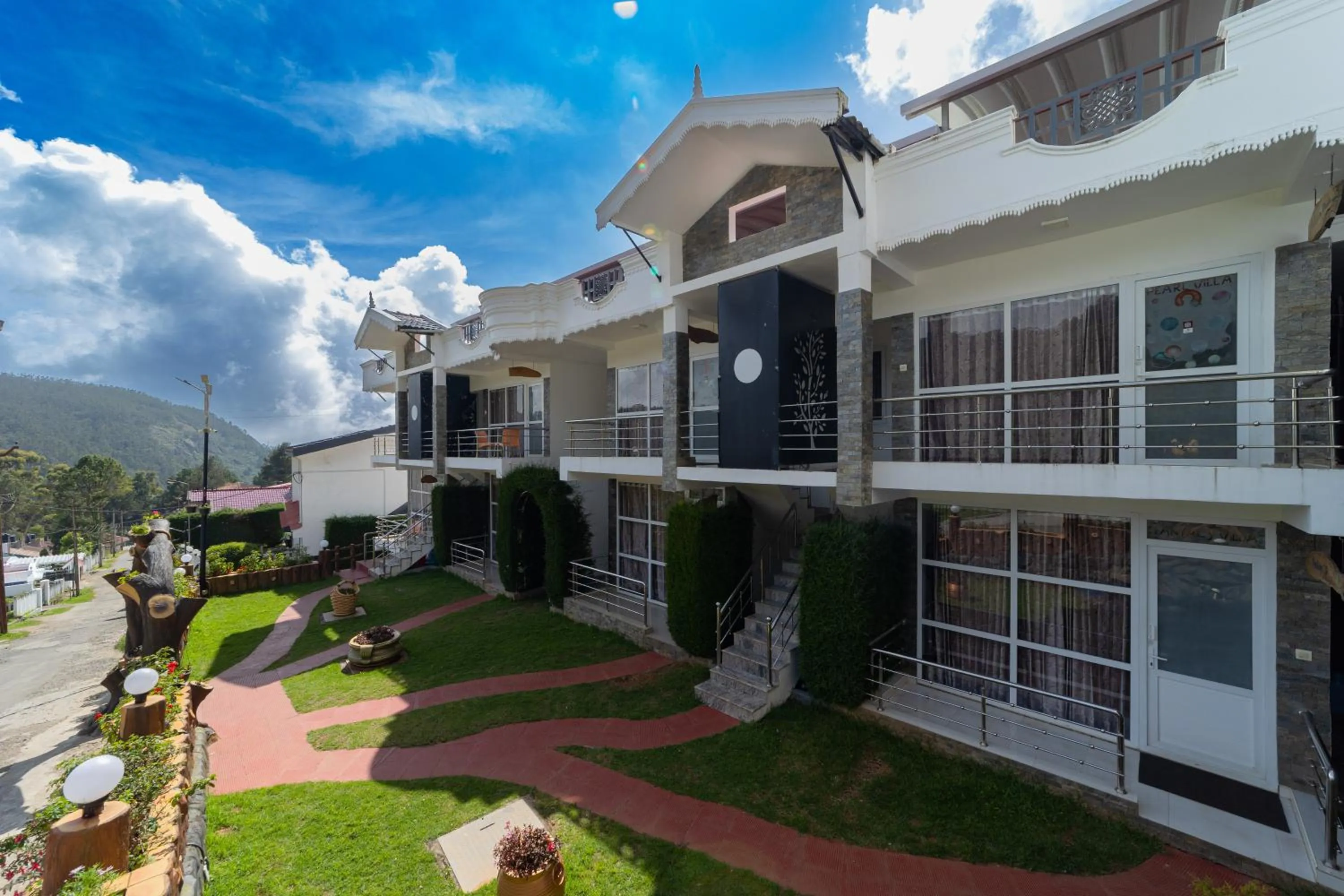 Property building in Fortune Retreats