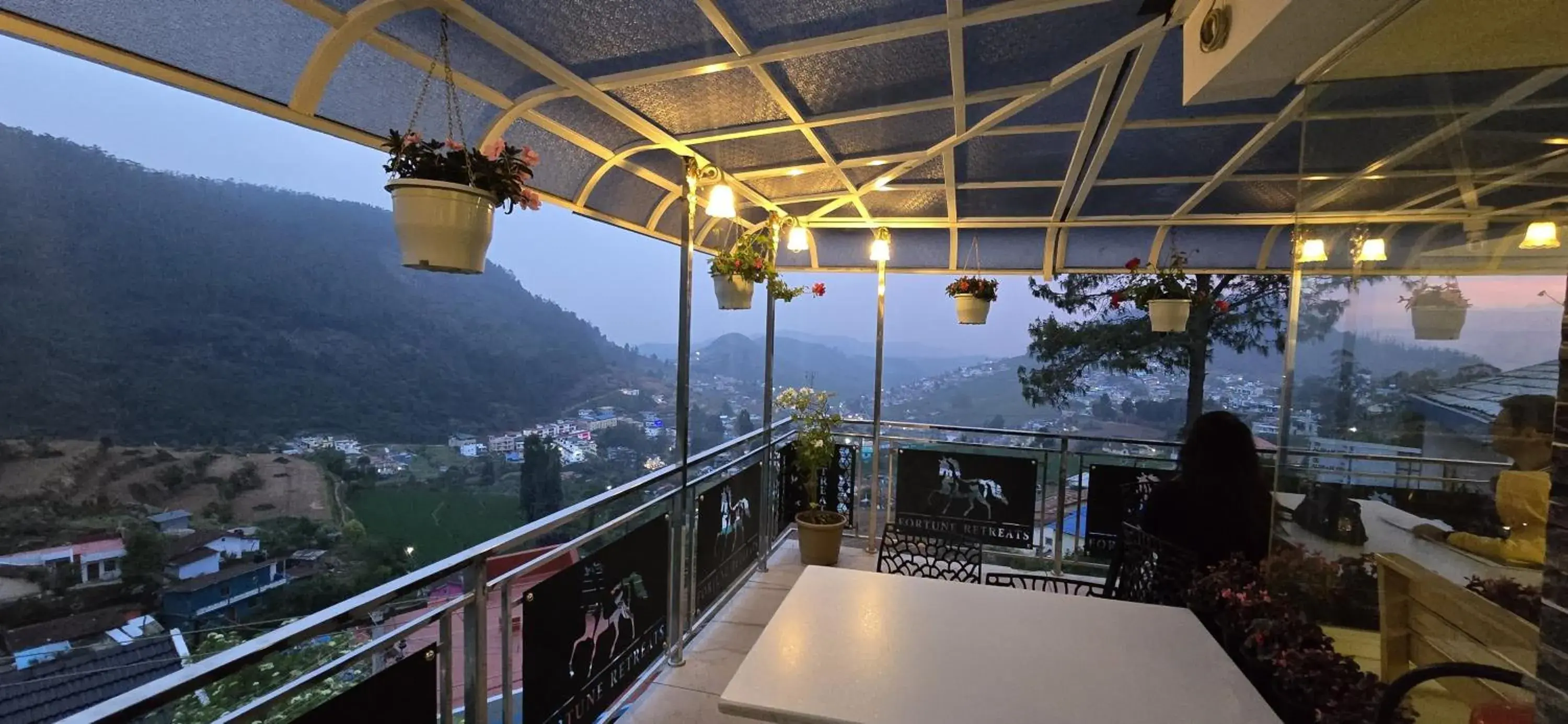 Restaurant/places to eat in Fortune Retreats Restaurant/places to eat in Fortune Retreats