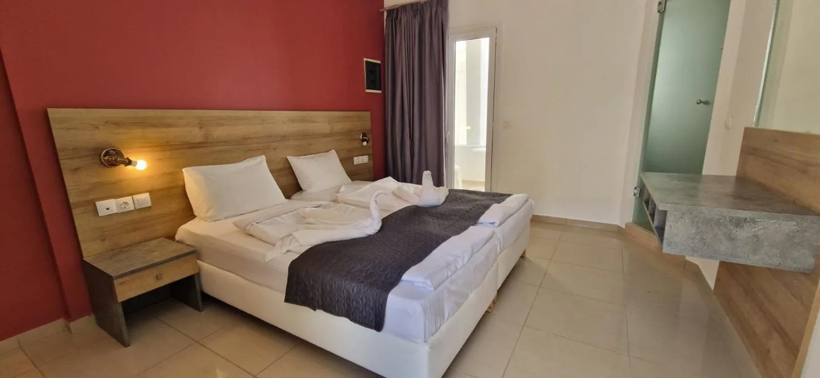 Photo of the whole room, Bed in Sunset Paradise Resort