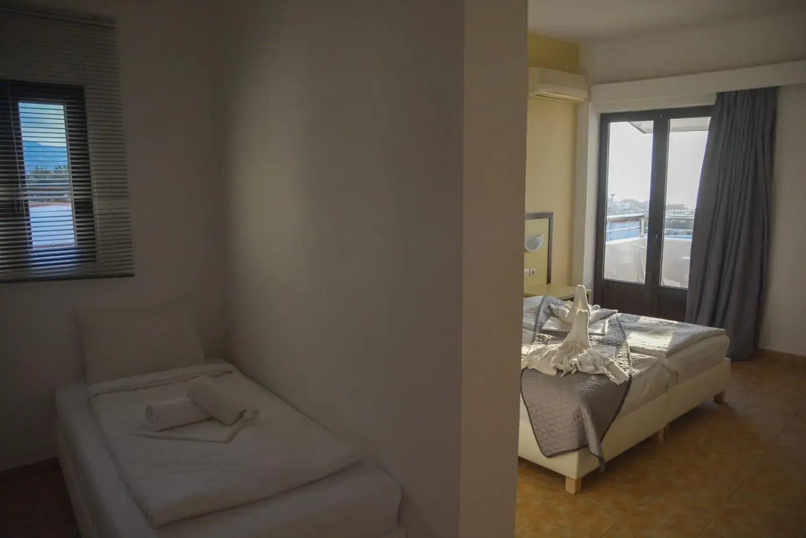 Bedroom, Bed in Sunset Paradise Resort Bedroom, Bed in Sunset Paradise Resort