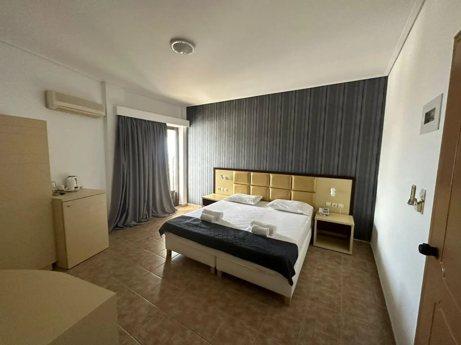 Photo of the whole room, Bed in Sunset Paradise Resort Photo of the whole room, Bed in Sunset Paradise Resort