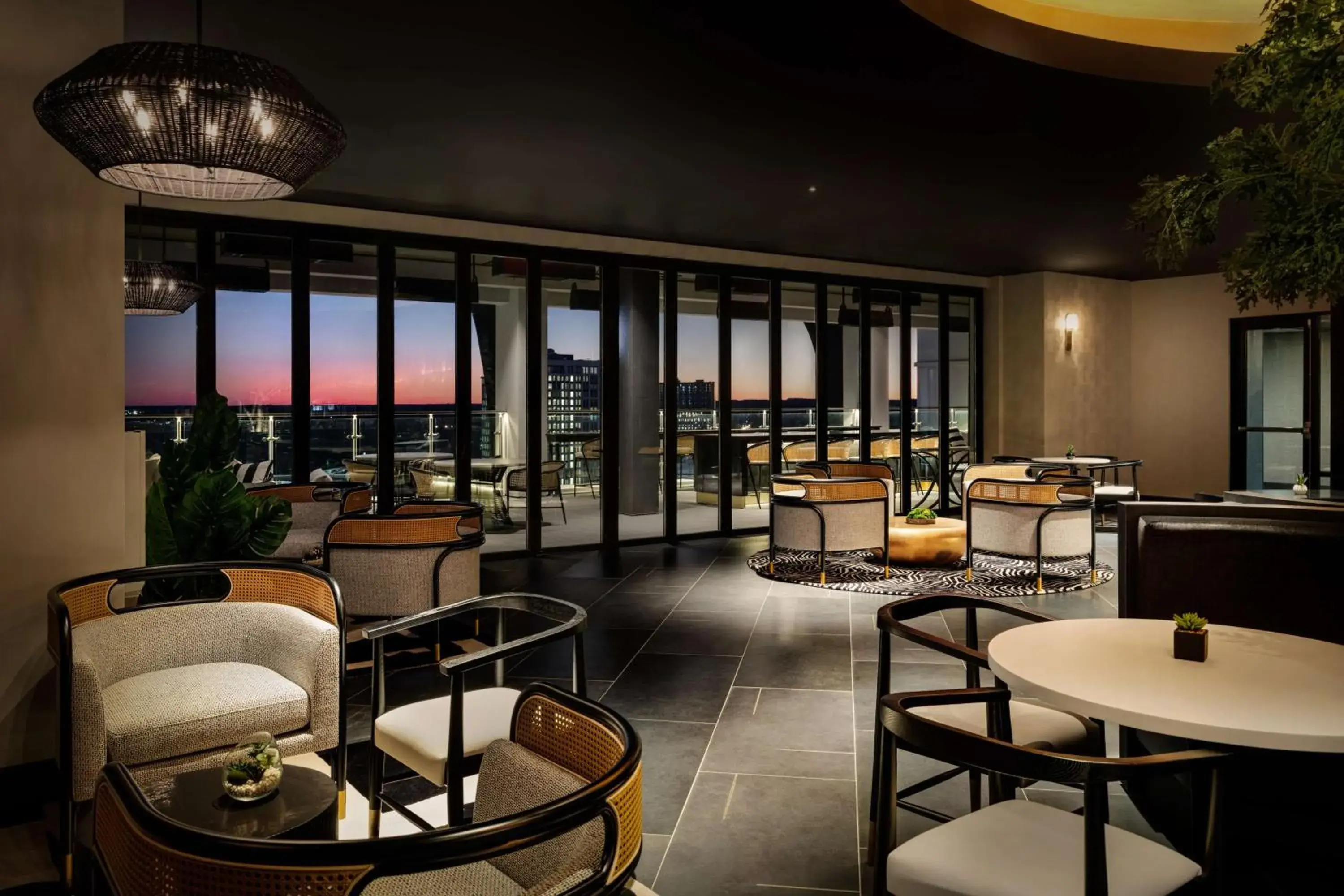 Lounge or bar in Homewood Suites By Hilton Raleigh Downtown Lounge or bar in Homewood Suites By Hilton Raleigh Downtown