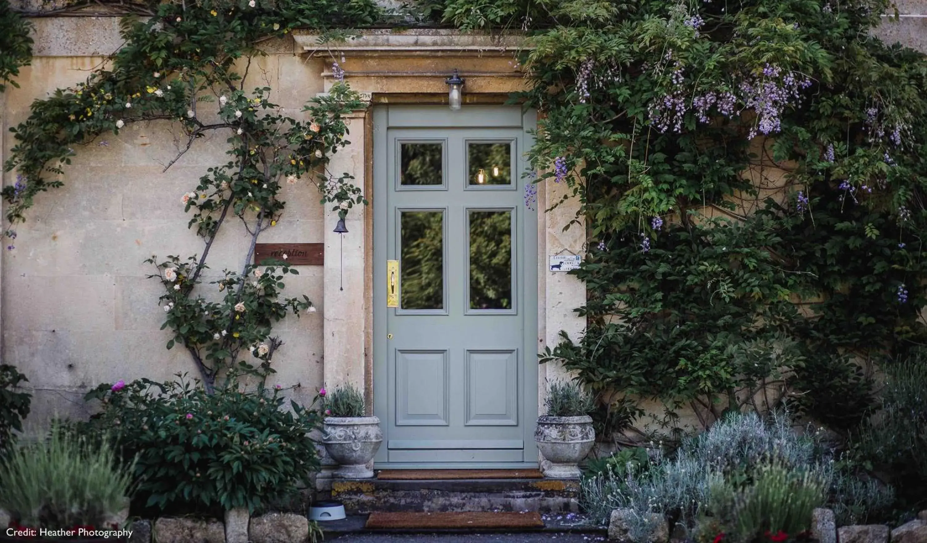 Facade/entrance in Widbrook Grange Facade/entrance in Widbrook Grange