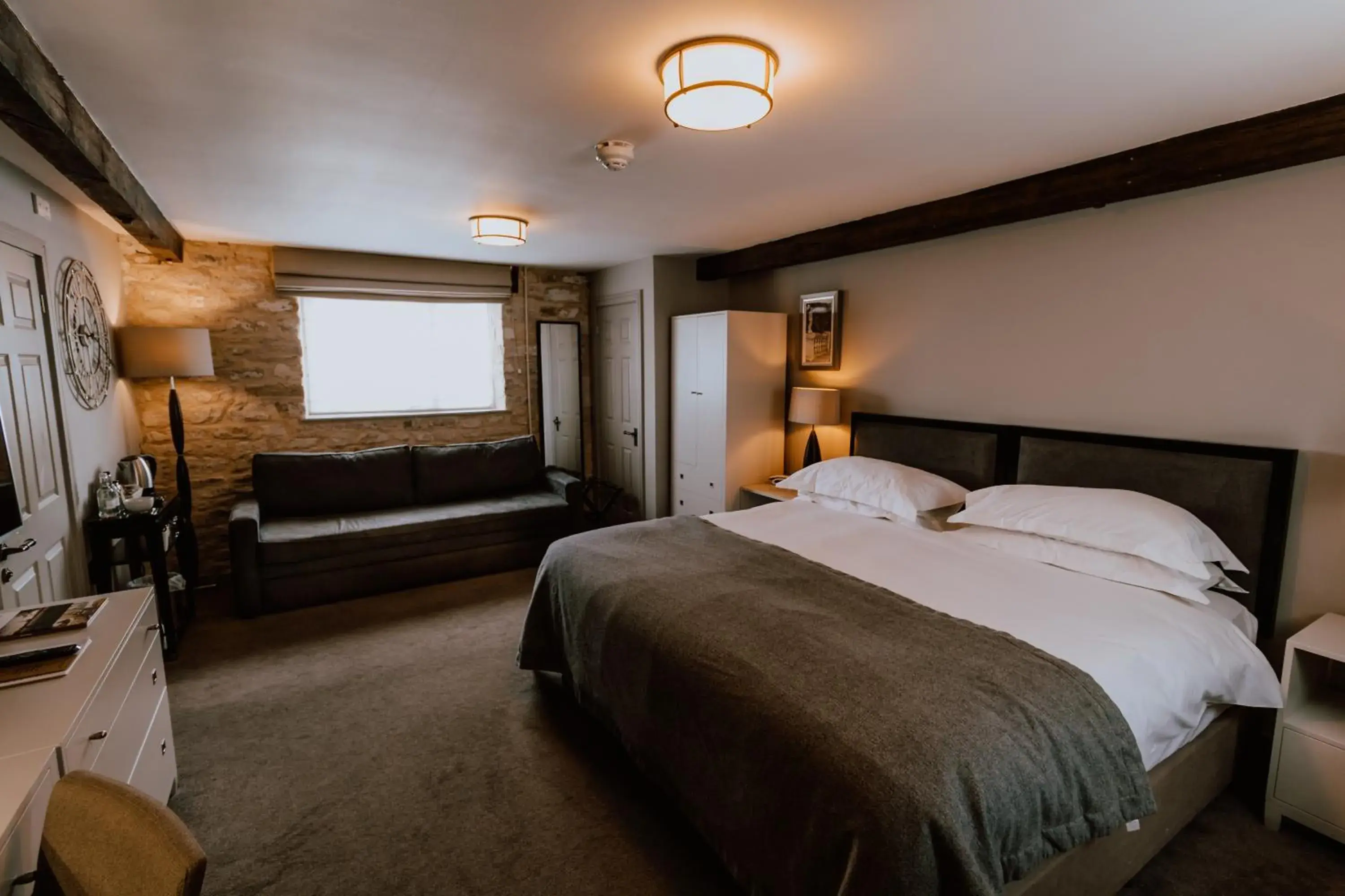 Bedroom, Bed in Widbrook Grange Bedroom, Bed in Widbrook Grange