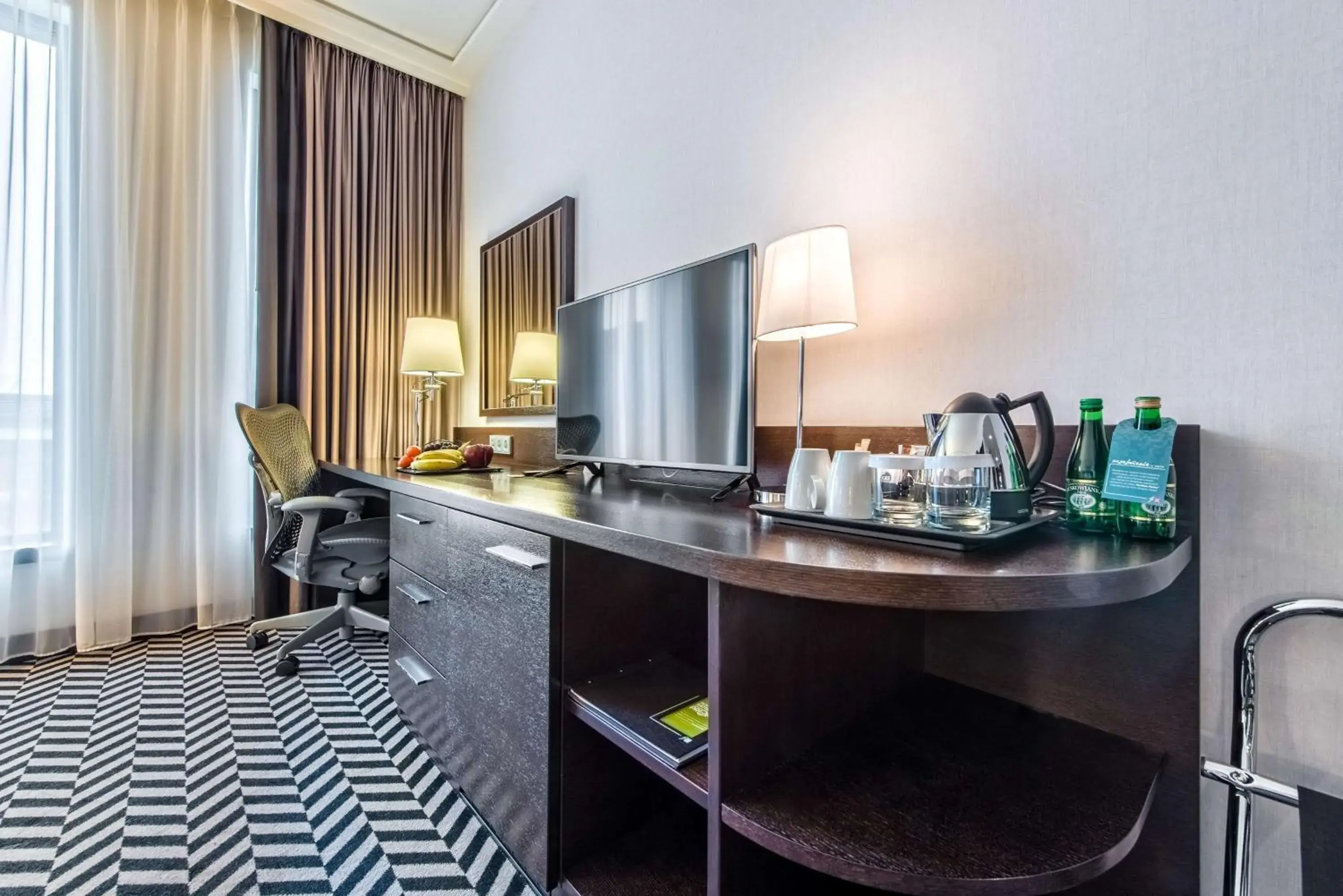 Queen Family Room in Hilton Garden Inn Krakow Airport Queen Family Room in Hilton Garden Inn Krakow Airport