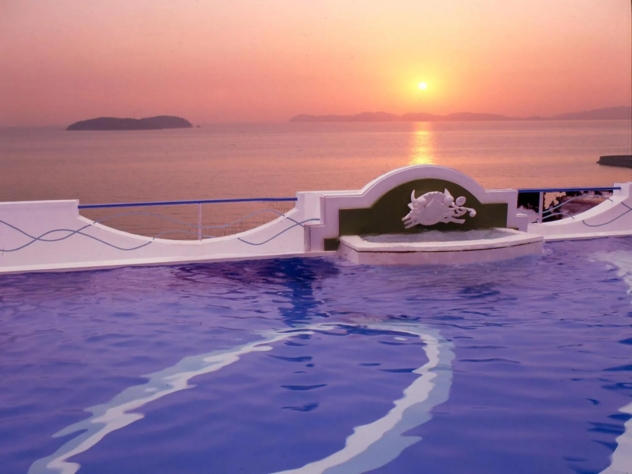 Hot Spring Bath in Shofuen