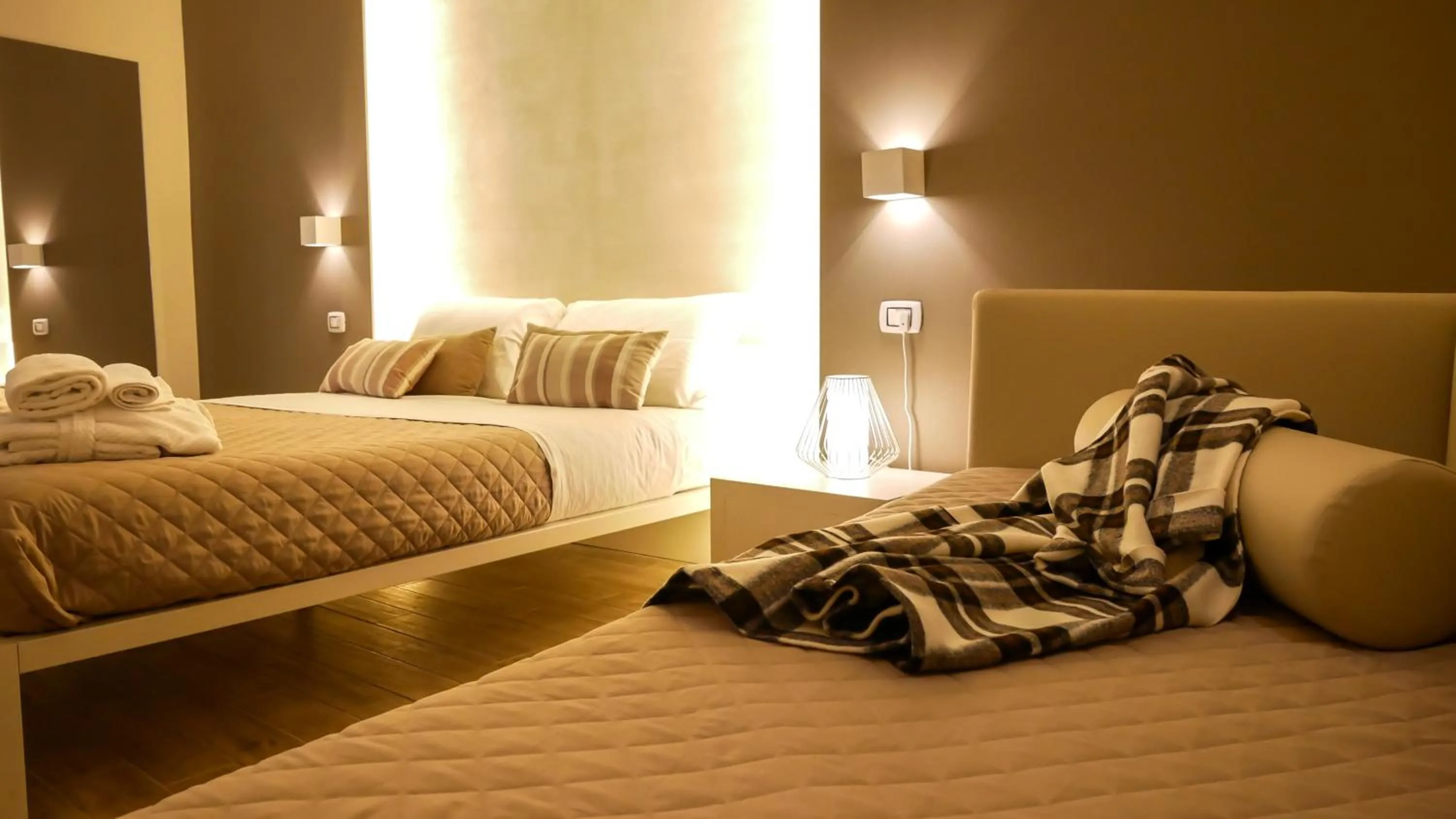 Photo of the whole room, Bed in La Banchina Holiday Rooms