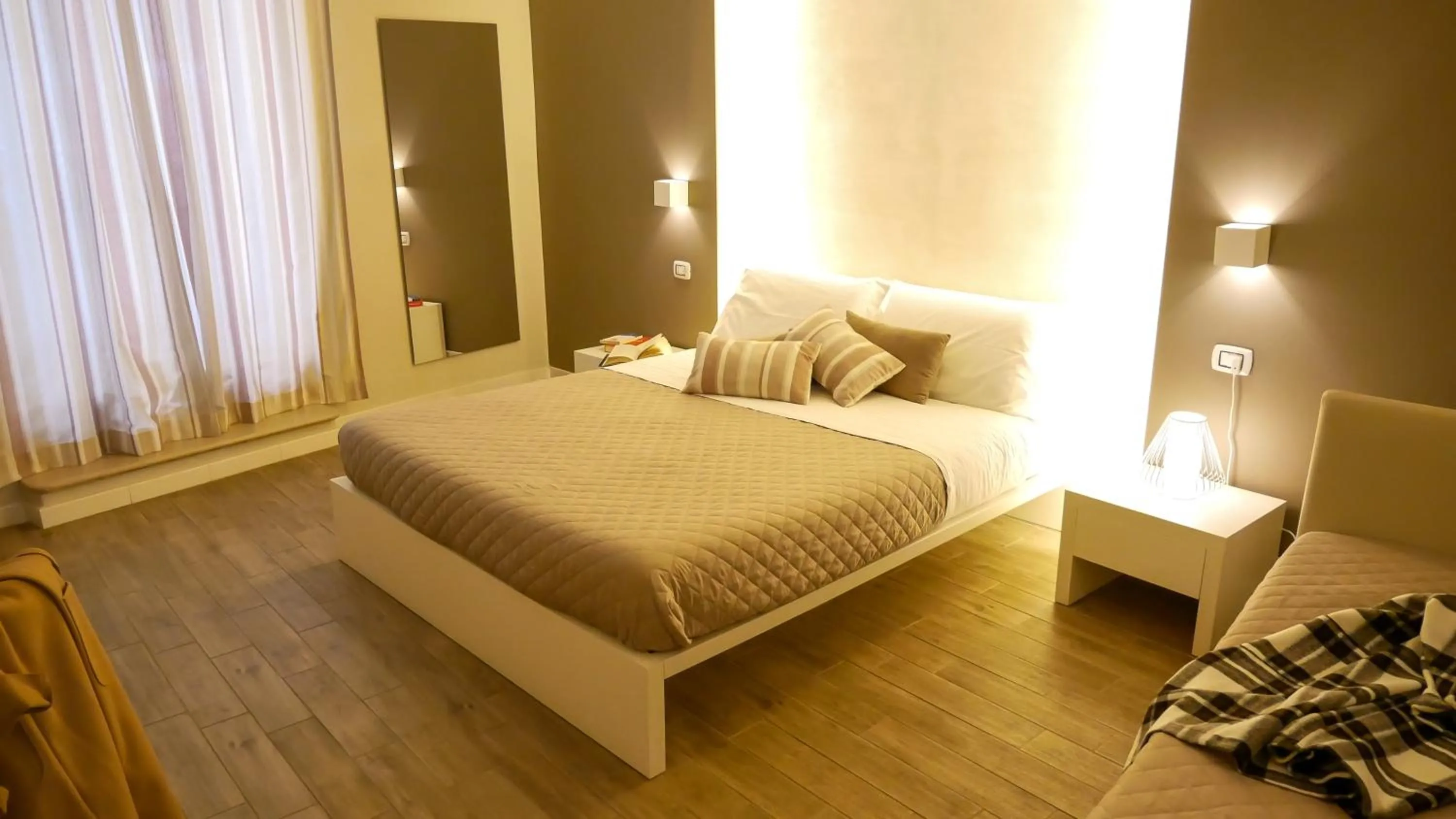 Photo of the whole room, Bed in La Banchina Holiday Rooms