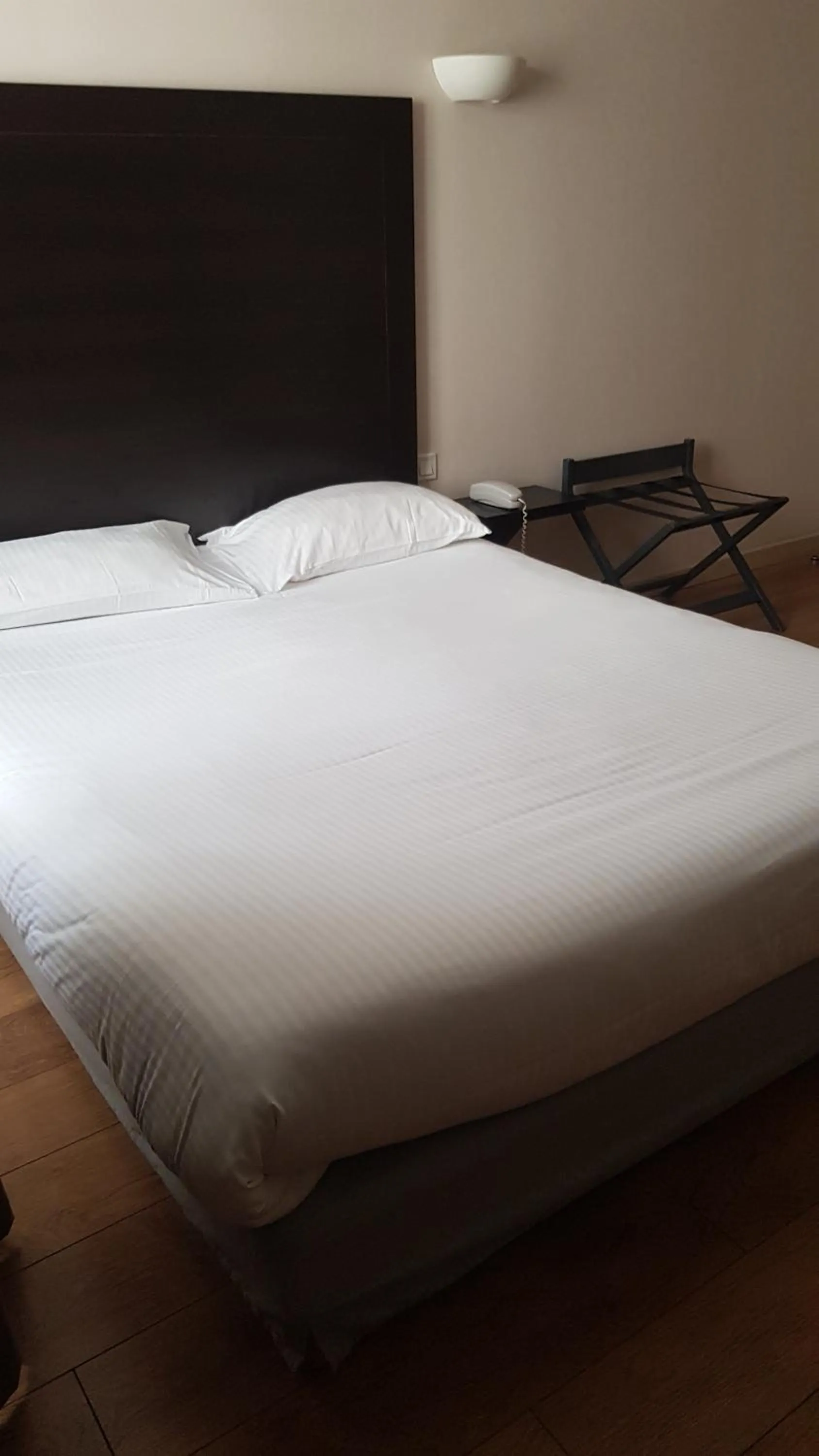 Bedroom, Bed in Logis Hôtel des Deux Forts