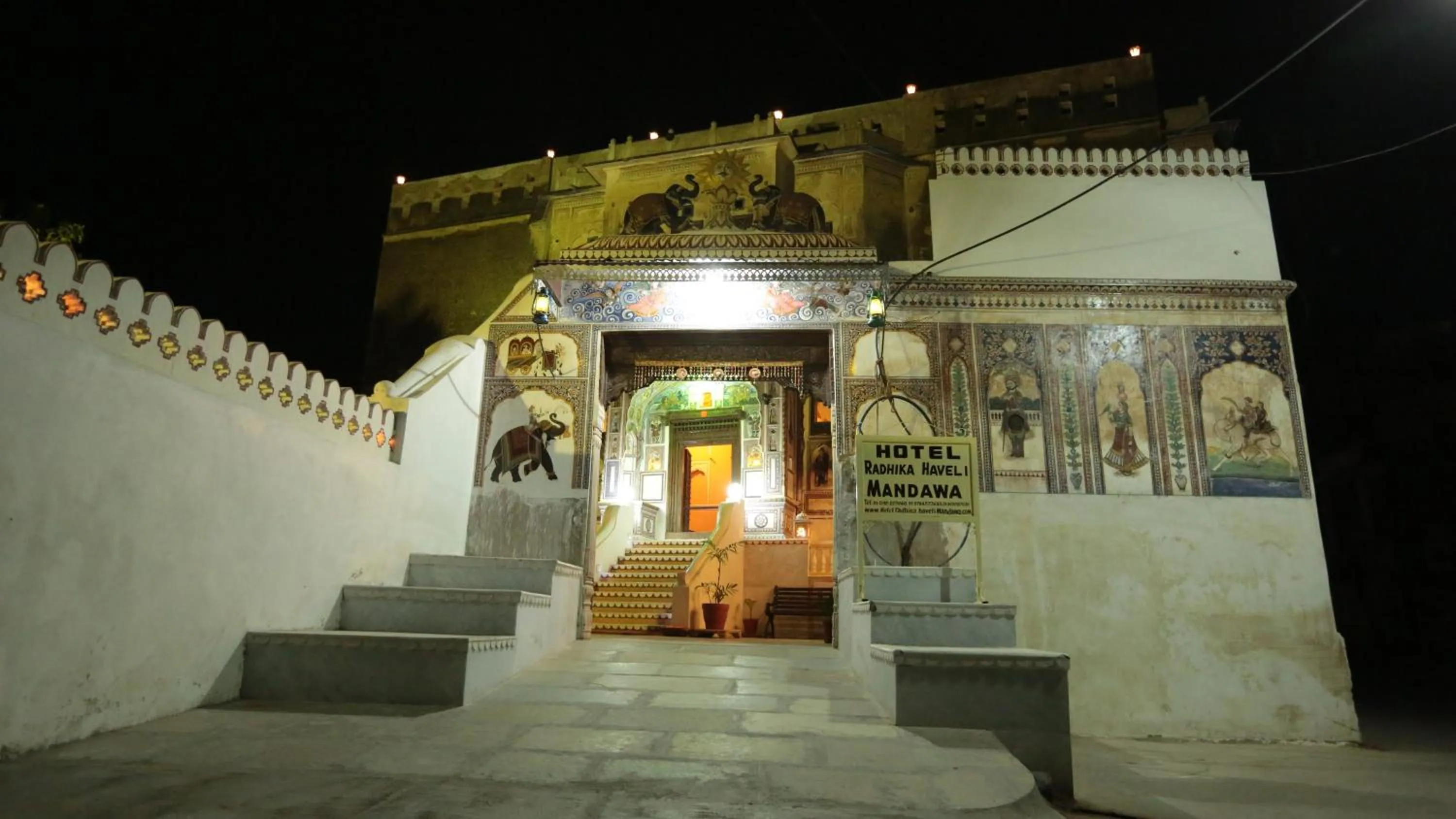 Facade/entrance in Hotel Radhika Haveli, Mandawa