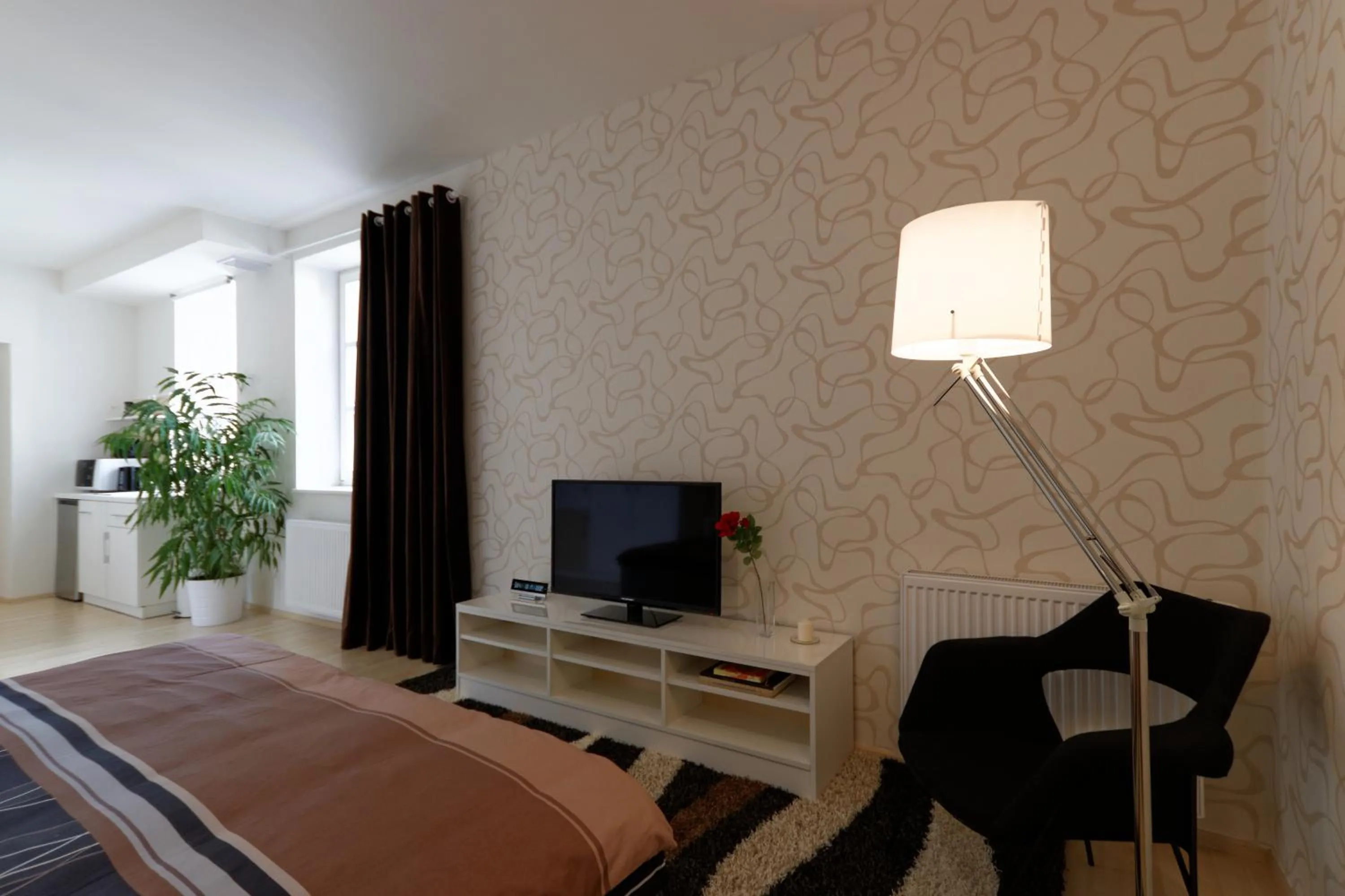 Day in Atrium Apartments