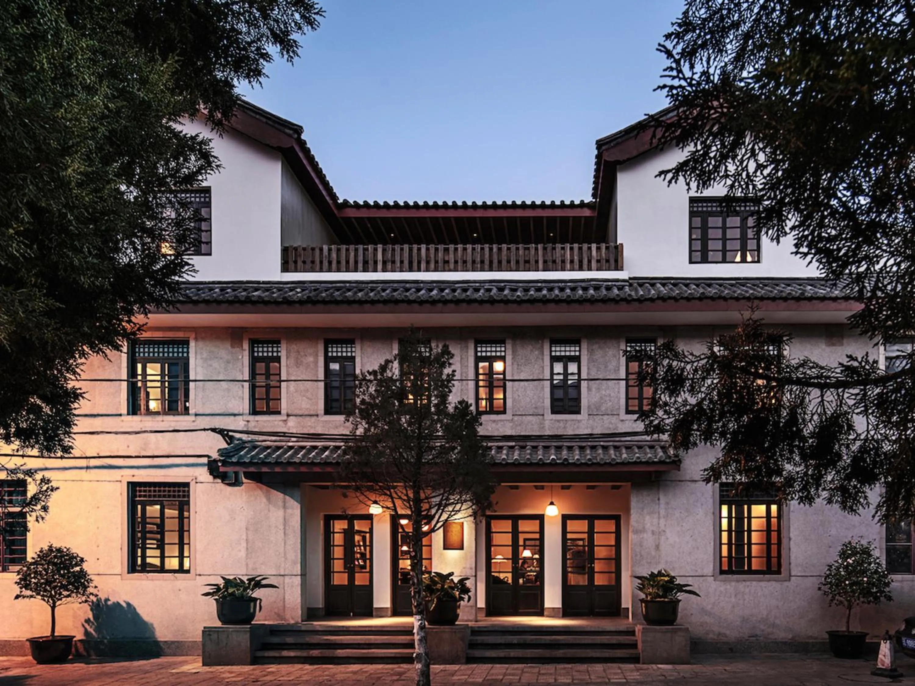 Property building in Dali Ancient Town Anyu Hotel