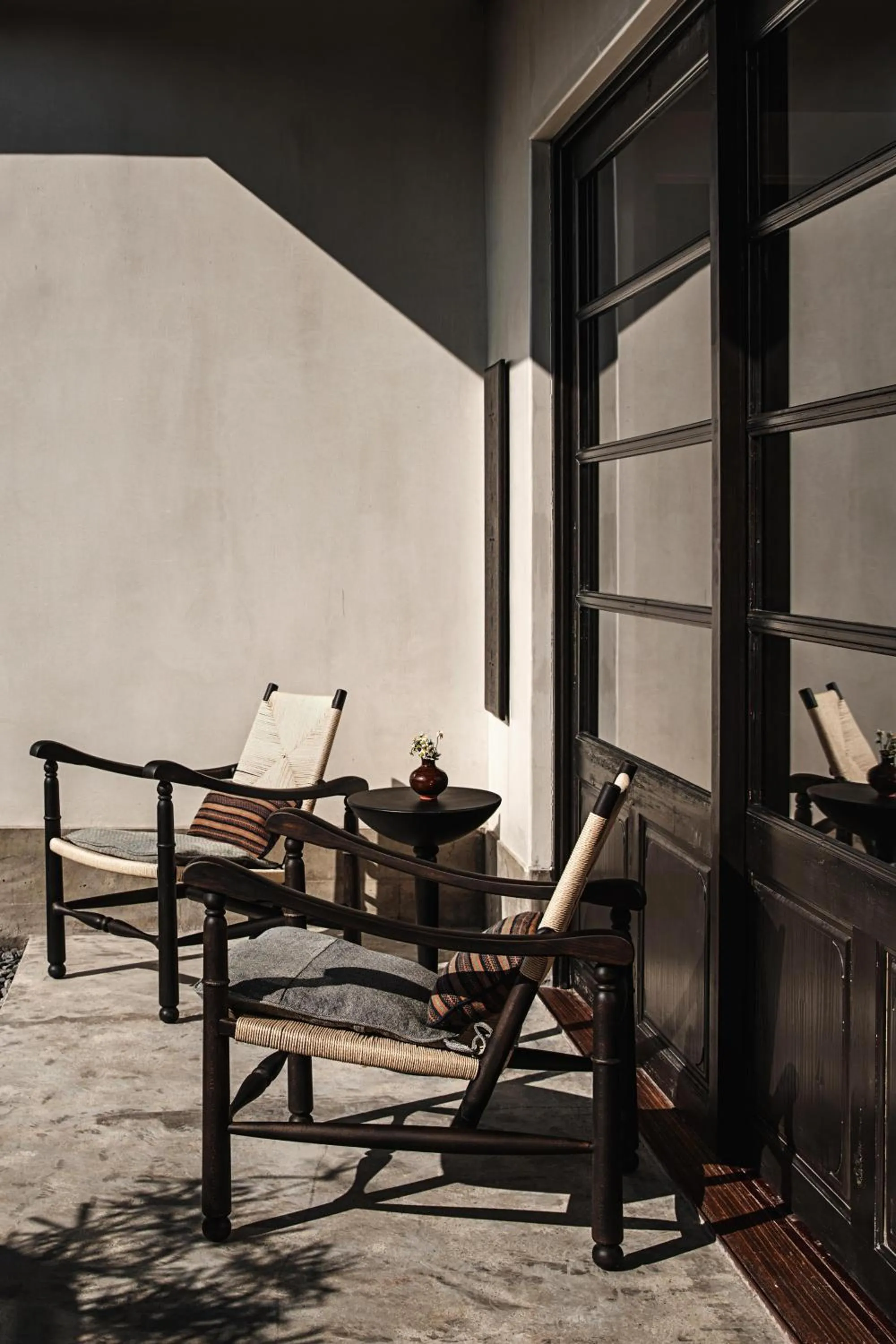 Seating area in Dali Ancient Town Anyu Hotel