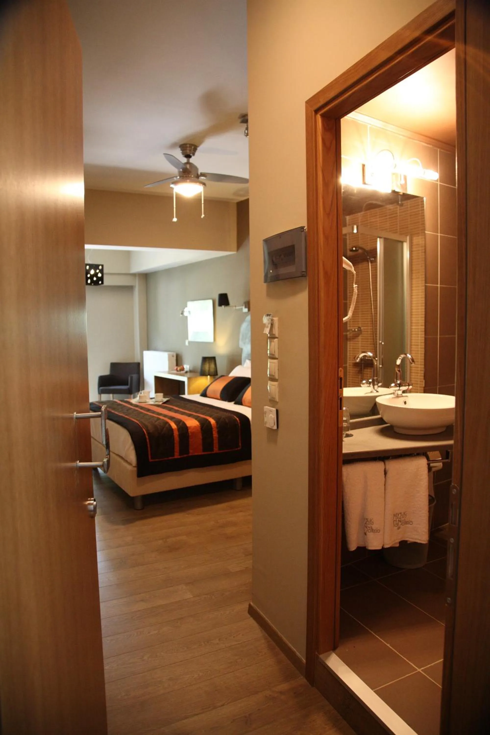 Photo of the whole room, Bed in Mousiko Pandoxeio