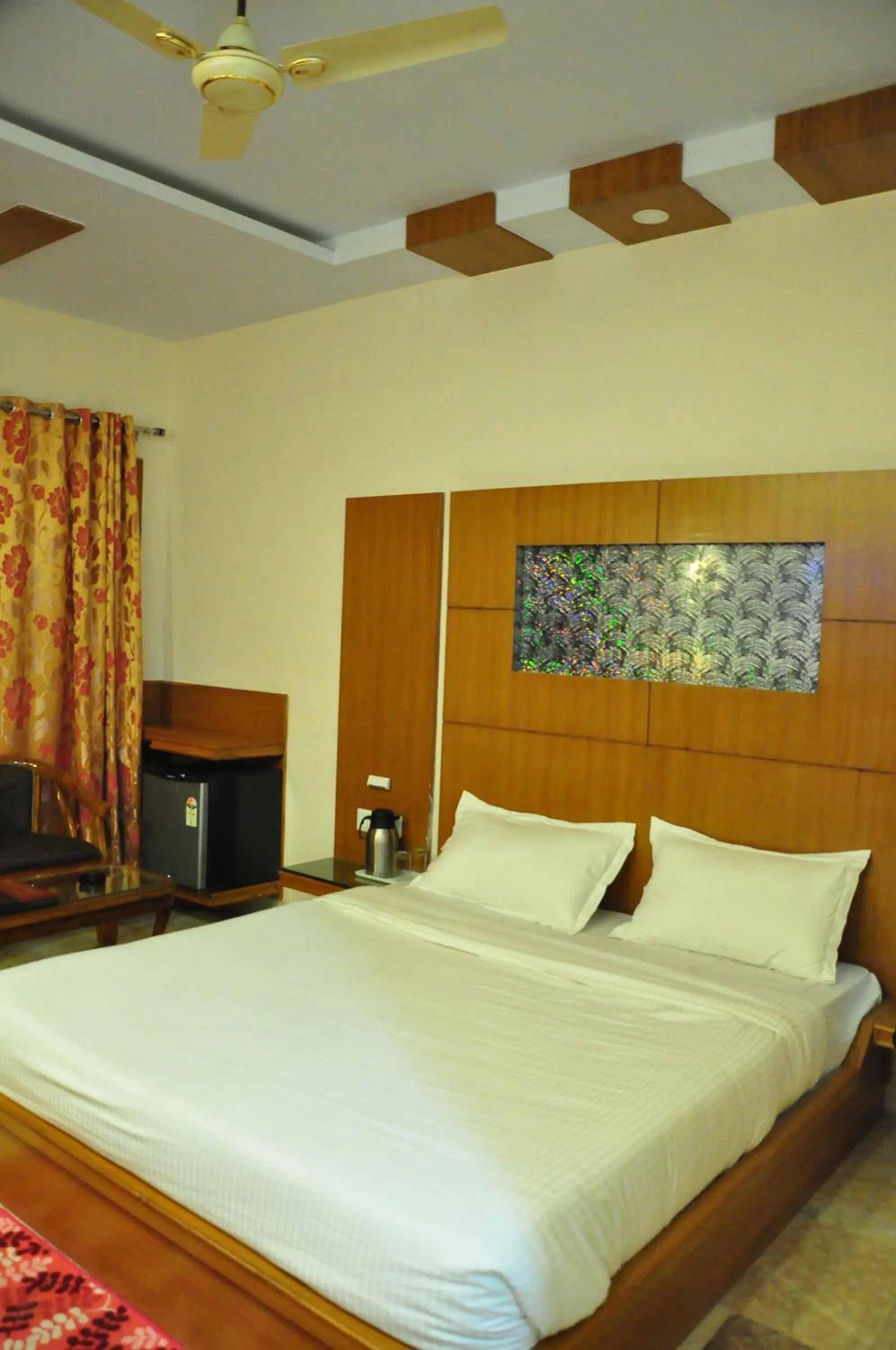 Bedroom, Bed in Hotel Basera Brij Bhoomi Vrindavan