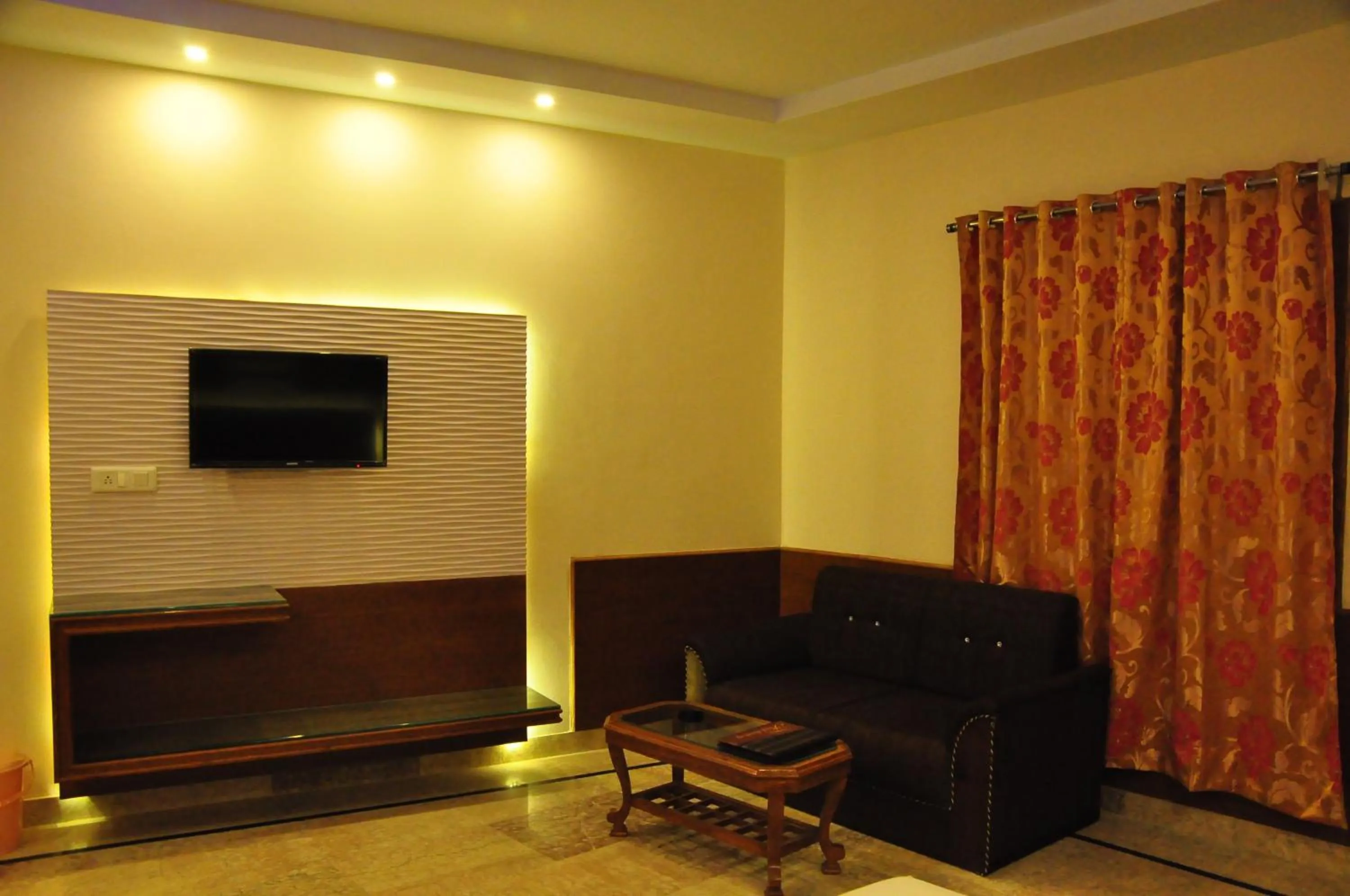 Bedroom in Hotel Basera Brij Bhoomi Vrindavan