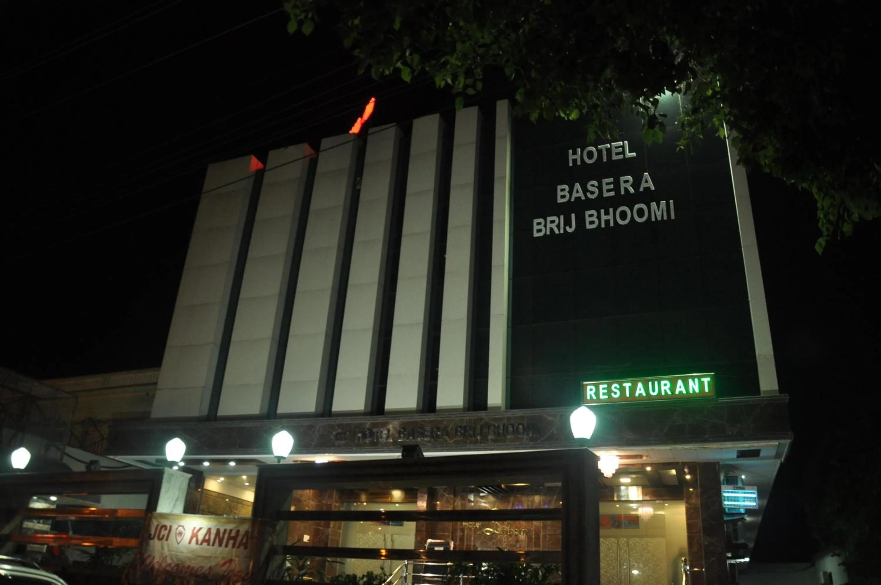 Restaurant/places to eat in Hotel Basera Brij Bhoomi Vrindavan