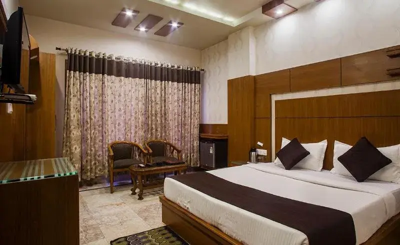 Bed in Hotel Basera Brij Bhoomi Vrindavan Bed in Hotel Basera Brij Bhoomi Vrindavan