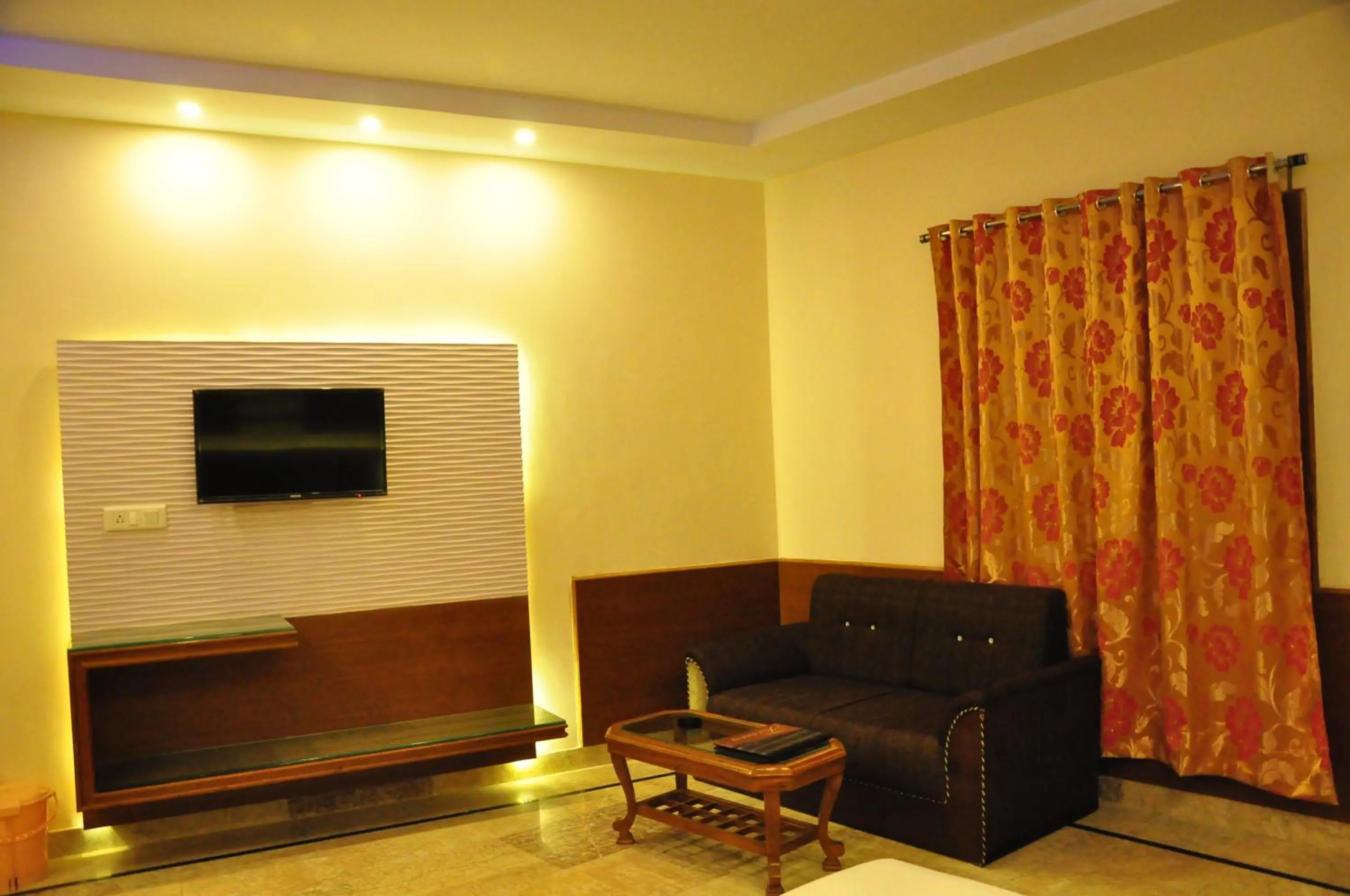 Bedroom in Hotel Basera Brij Bhoomi Vrindavan